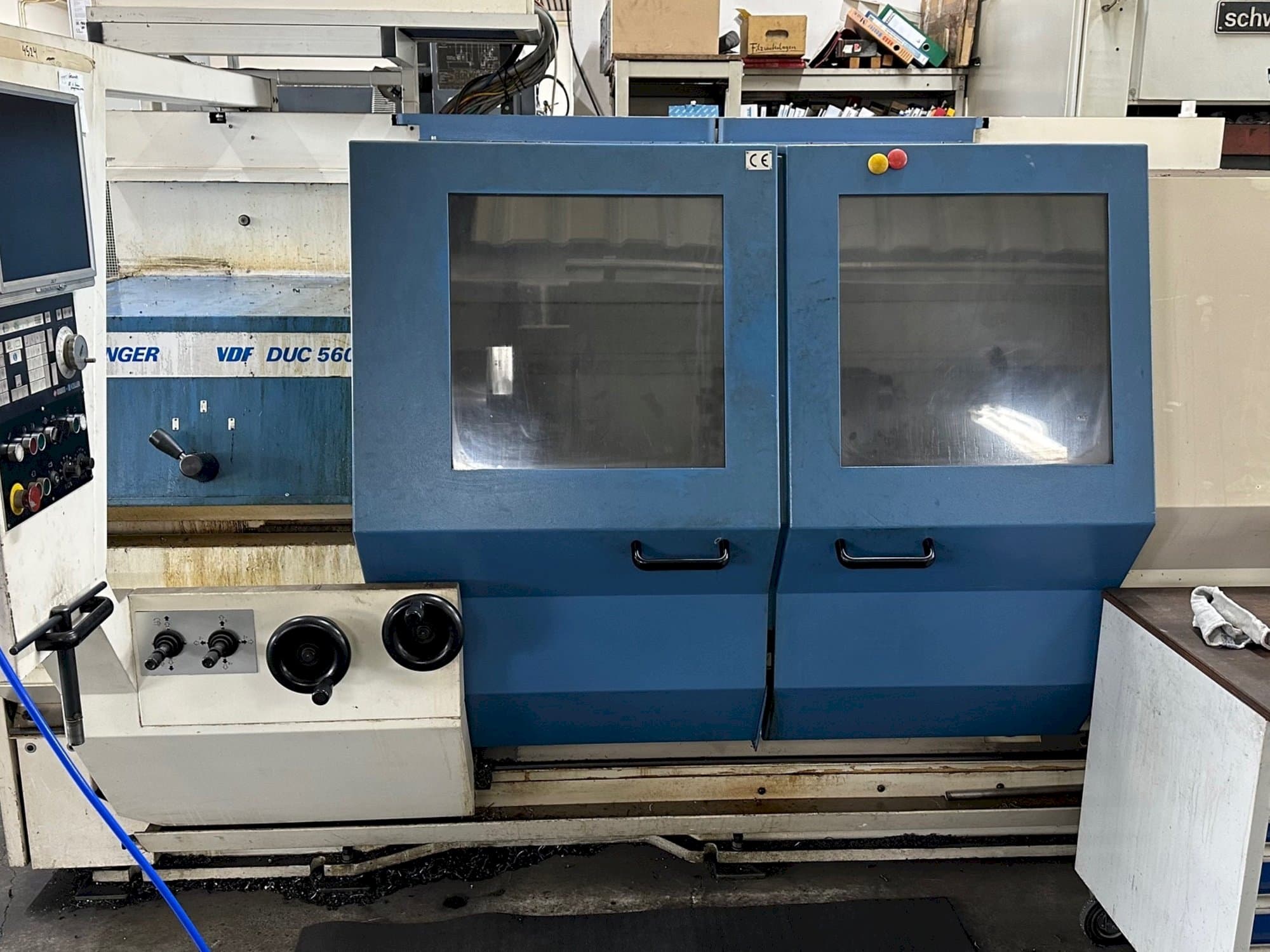 Prikaz stroja BOEHRINGER DUC 560 sprijeda