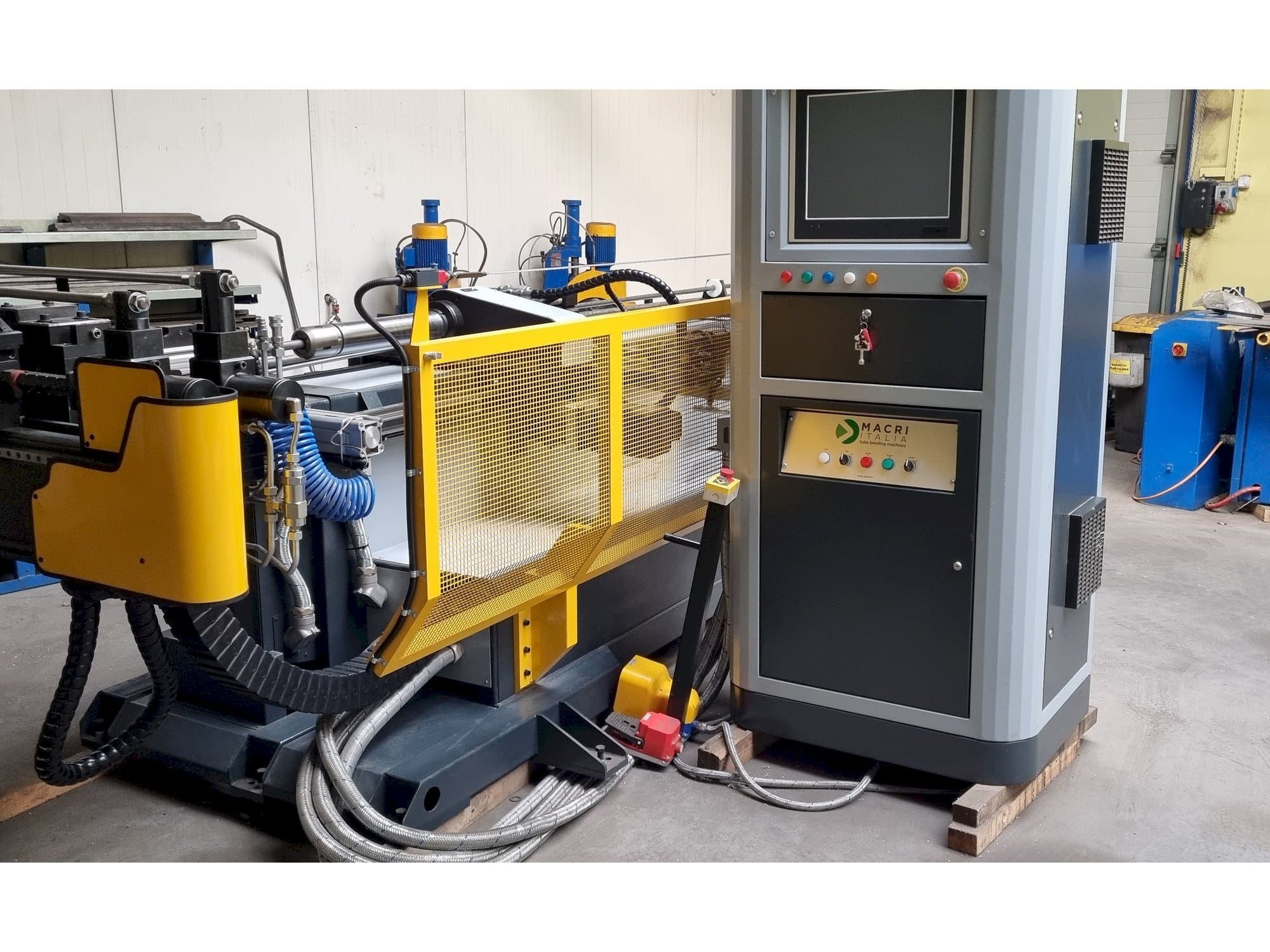 Prikaz stroja MACRI ITALIA PROVAR 6-45 U-D sprijeda