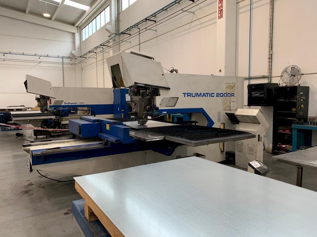 Prikaz stroja Trumpf Trumatic 2000 R sprijeda