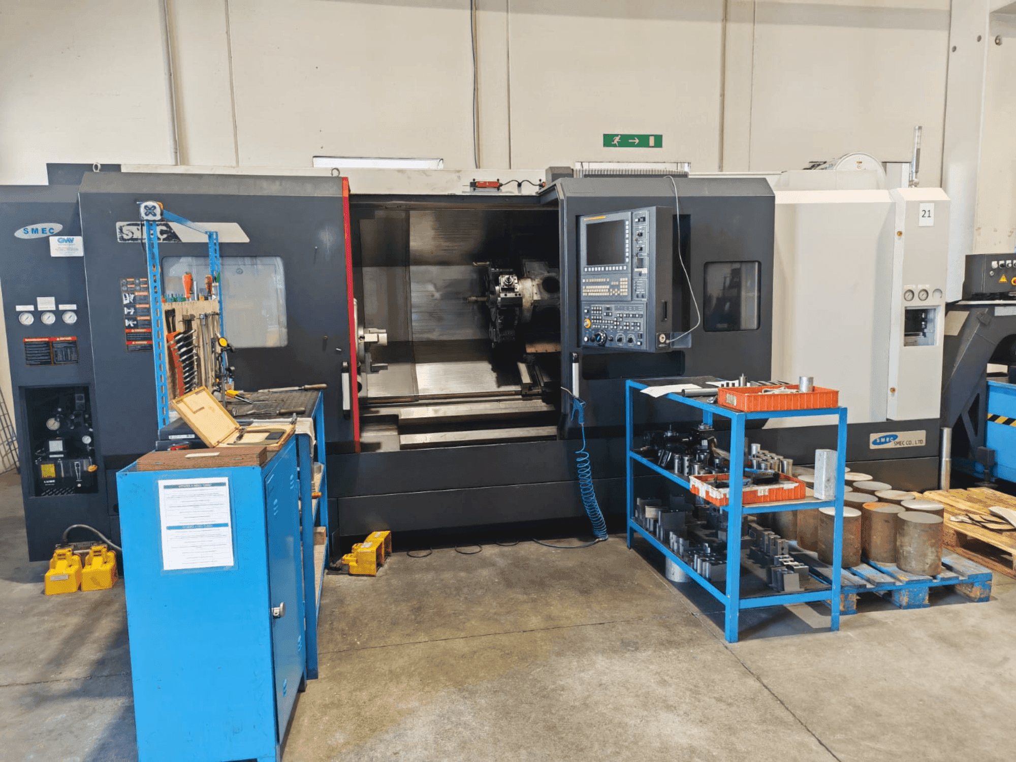 Prikaz stroja SMEC Samsung 3500 XLY sprijeda