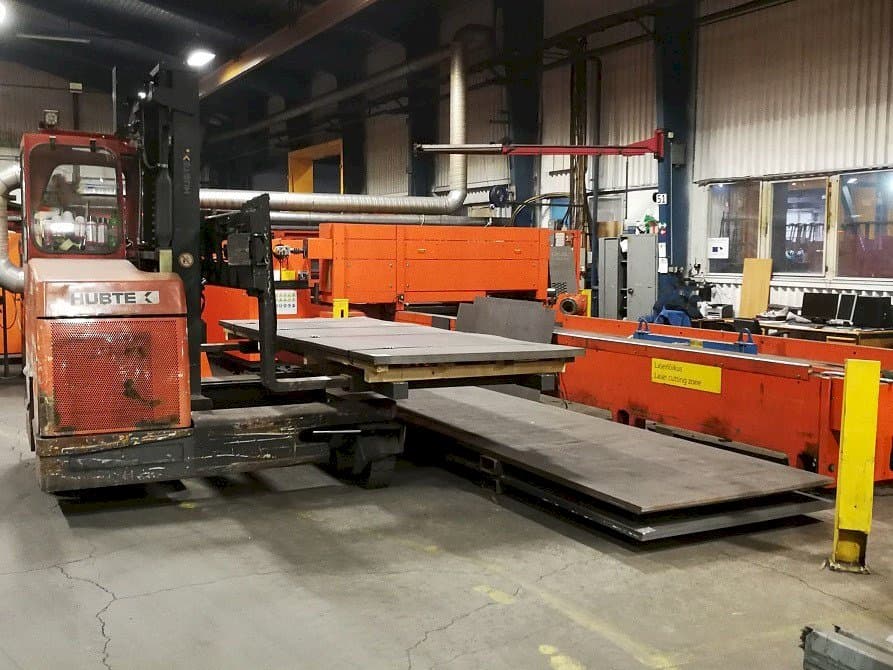 Prikaz stroja Bystronic ByStar 3015 sprijeda