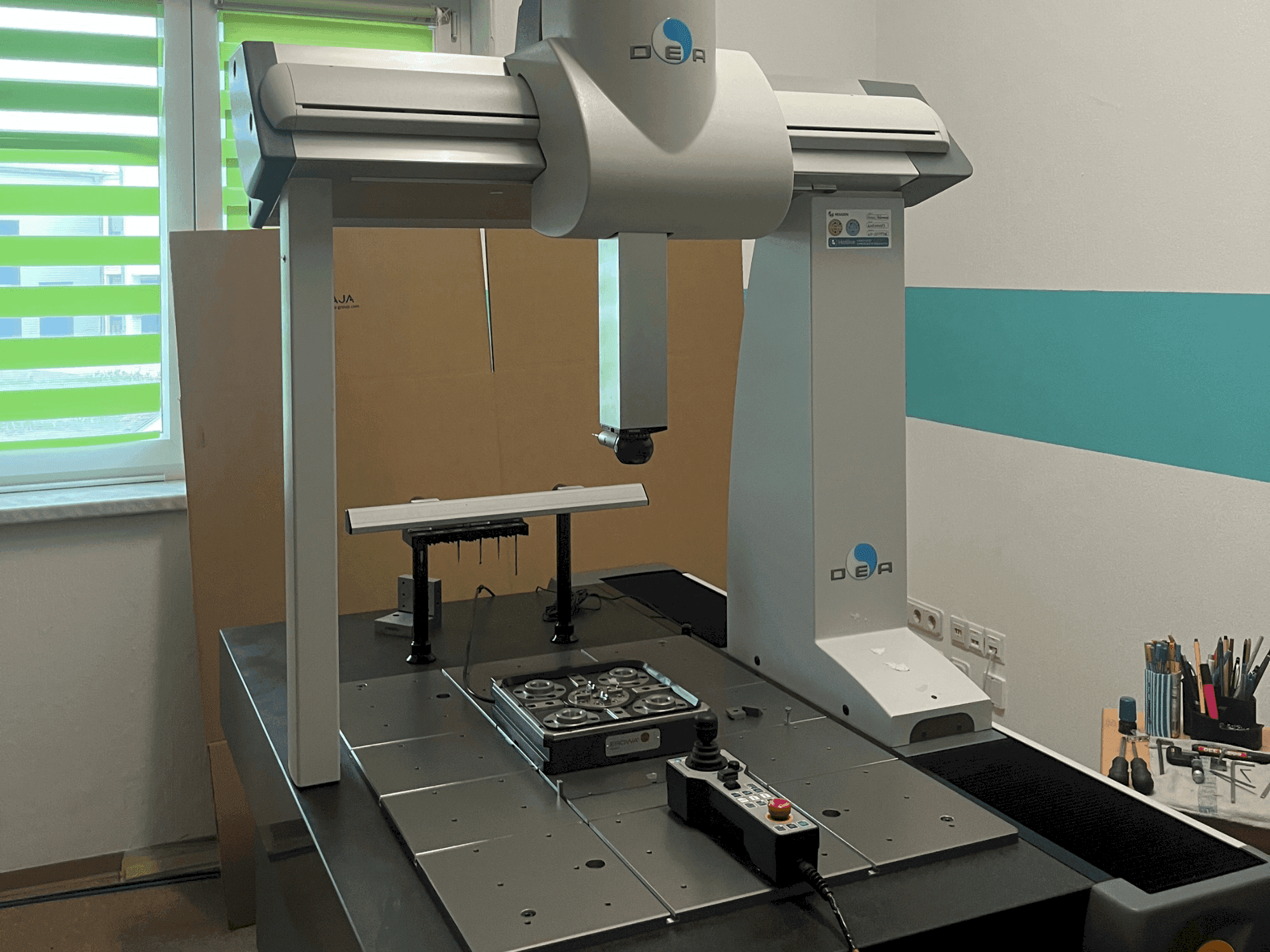 Prikaz stroja Hexagon Global 07.10.07 sprijeda