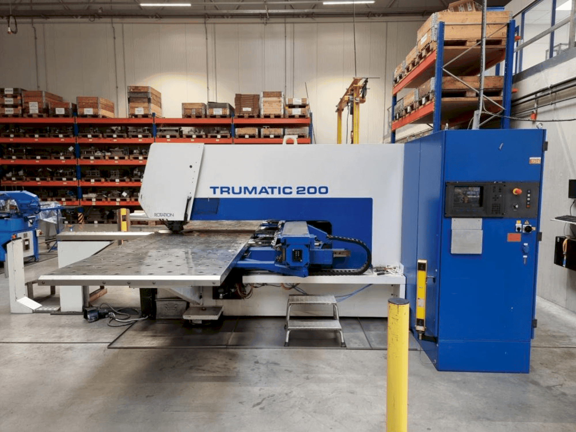 Prikaz stroja TRUMPF Trumatic 200 sprijeda