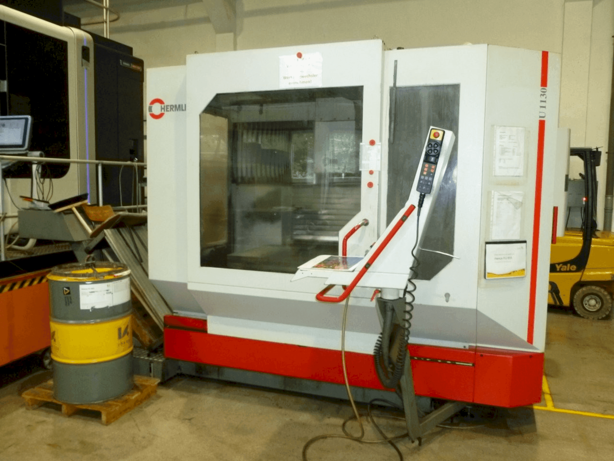 Prikaz  stroja HERMLE U1130  sprijeda