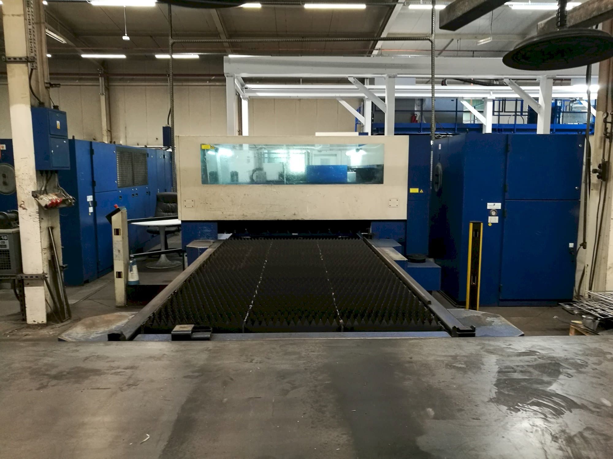 Prikaz stroja Trumpf Trumatic L3050 sprijeda