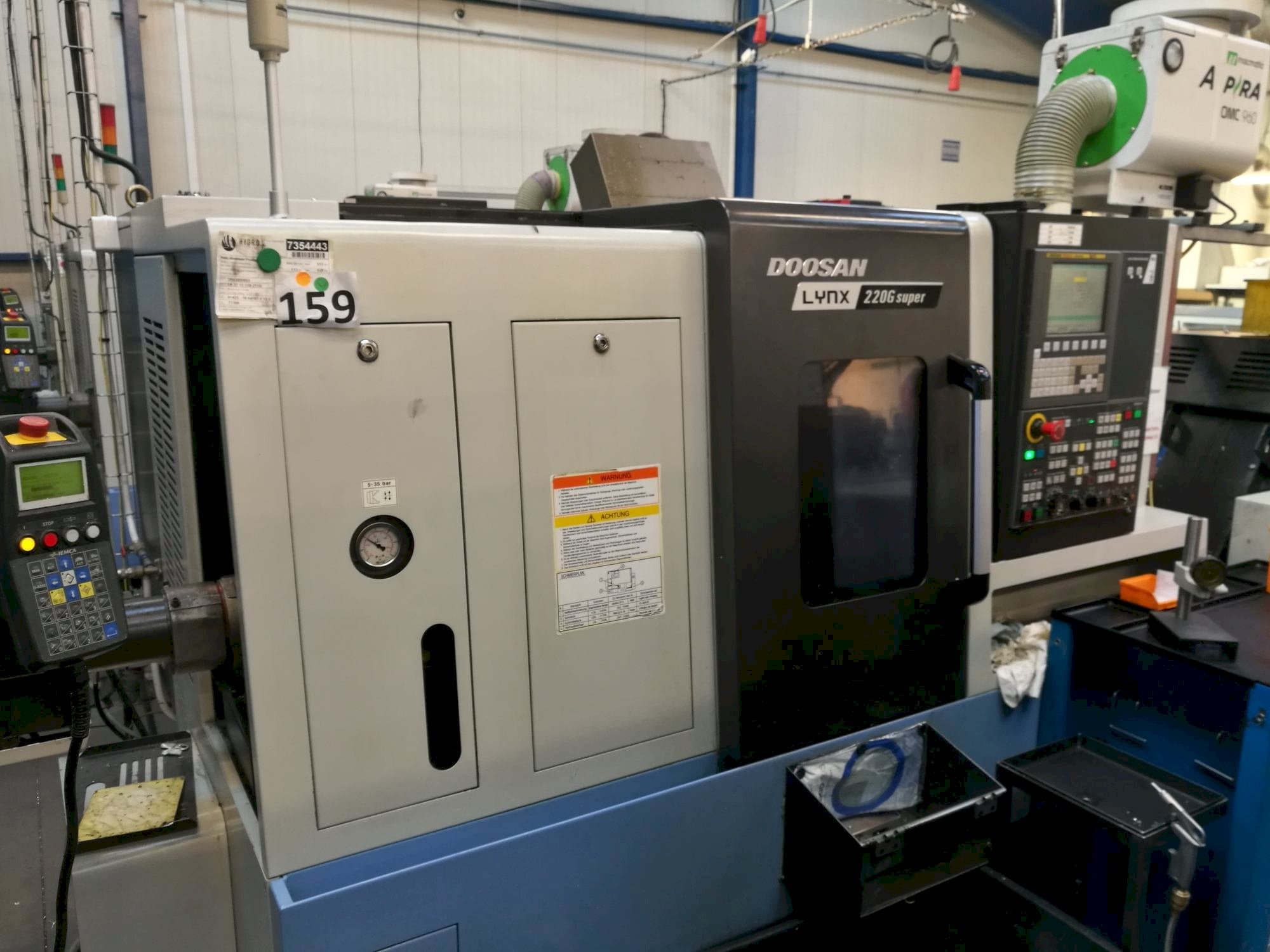 Prikaz stroja Doosan Lynx 220GA slijeva