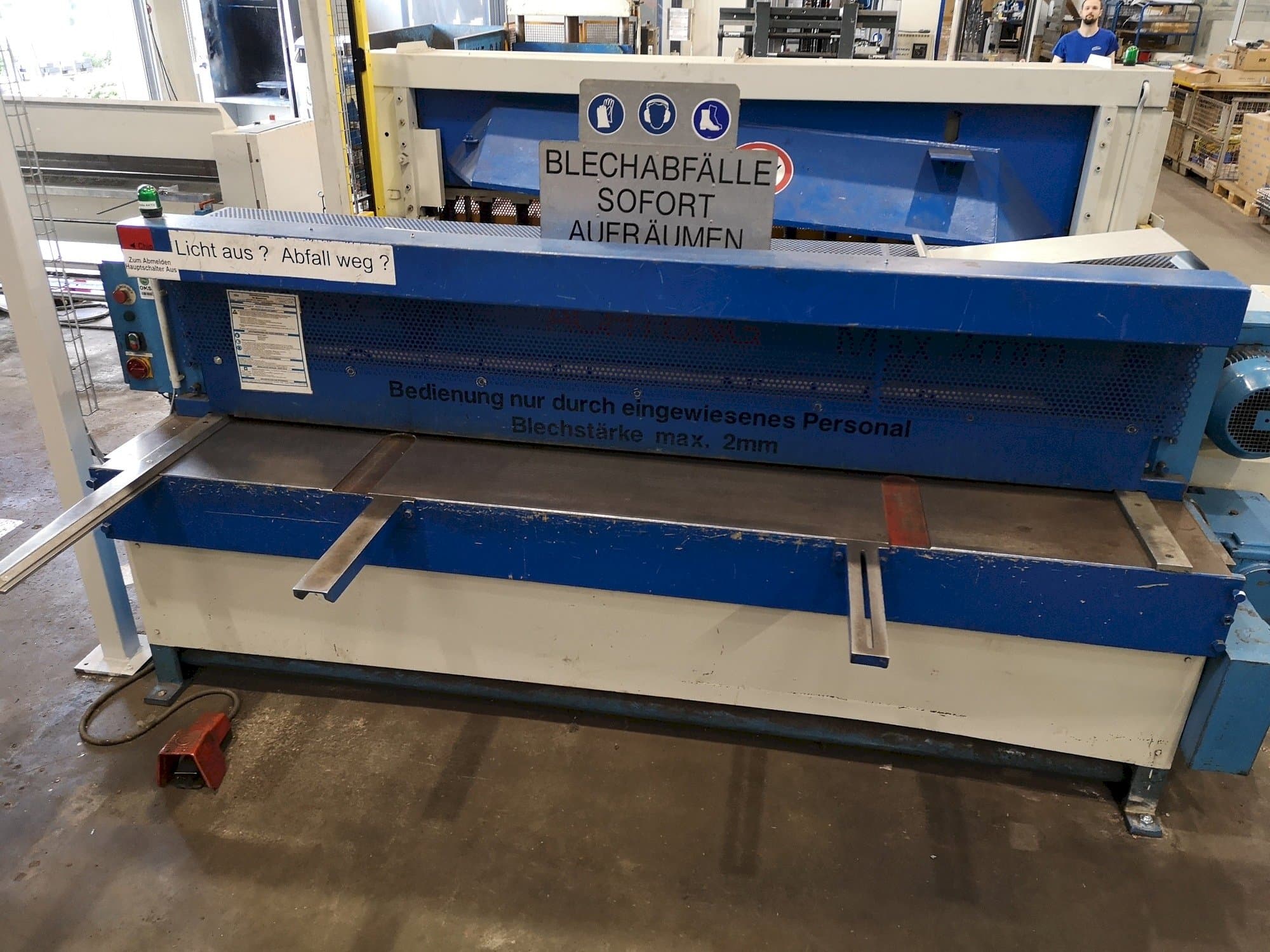 Prikaz stroja KNUTH KMT 2500/3 sprijeda