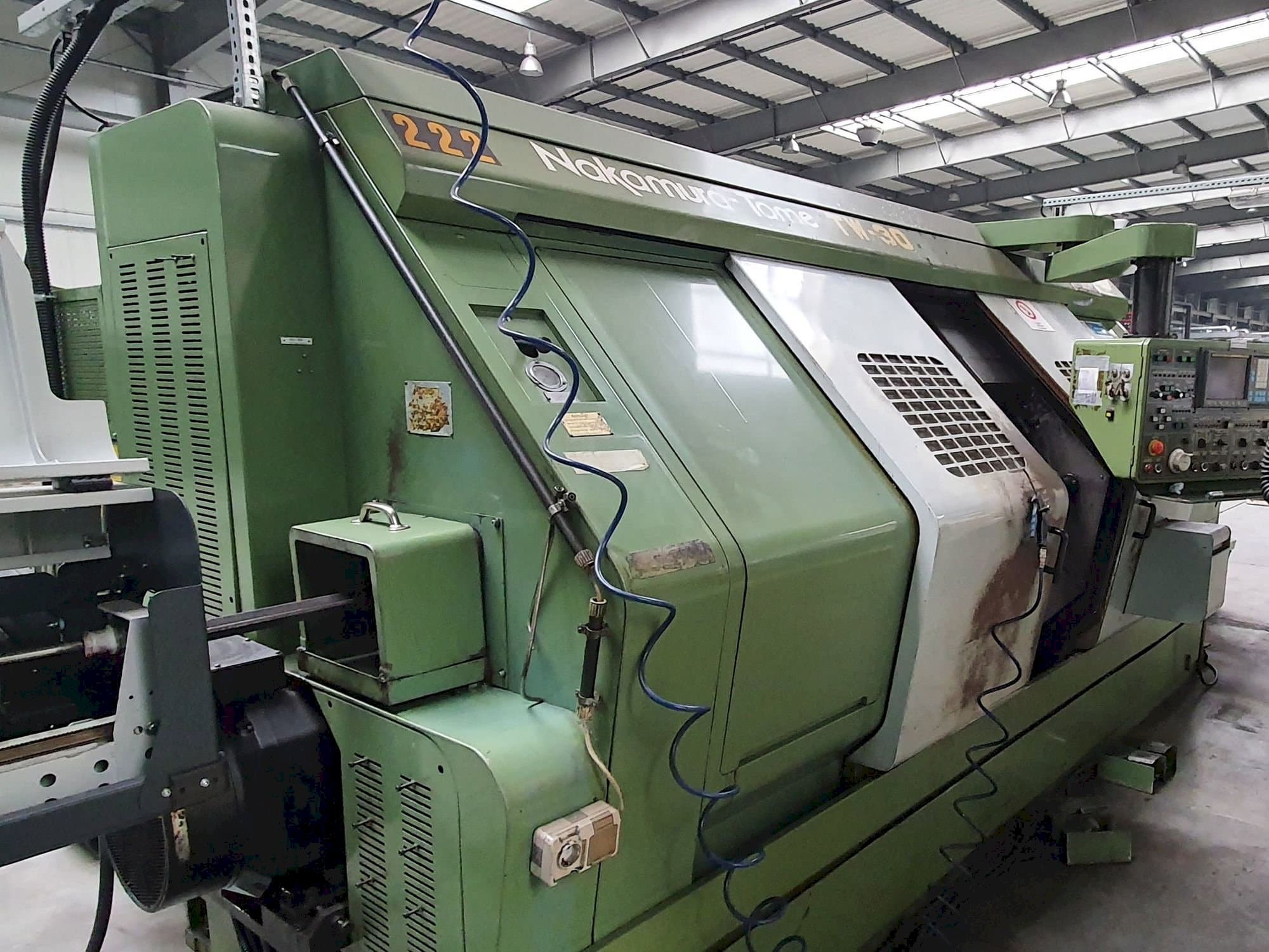 Prikaz stroja NAKAMURA-TOME TW-30 sprijeda