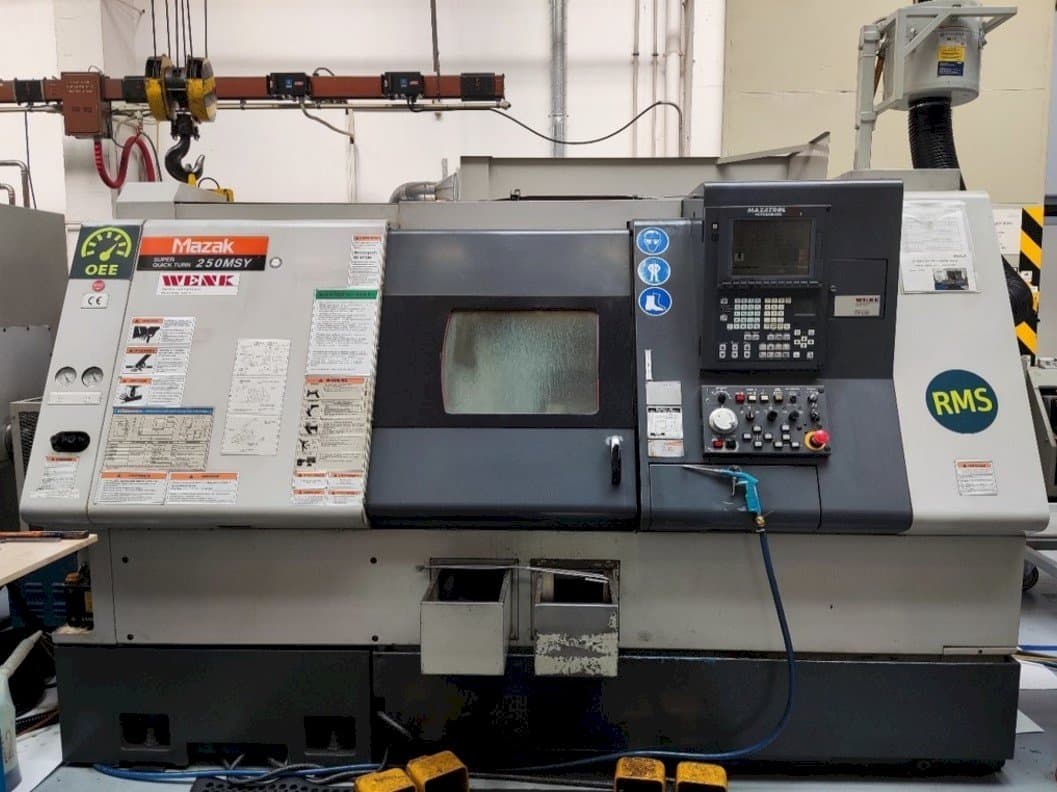 Prikaz stroja Mazak SQT-250 MSY sprijeda