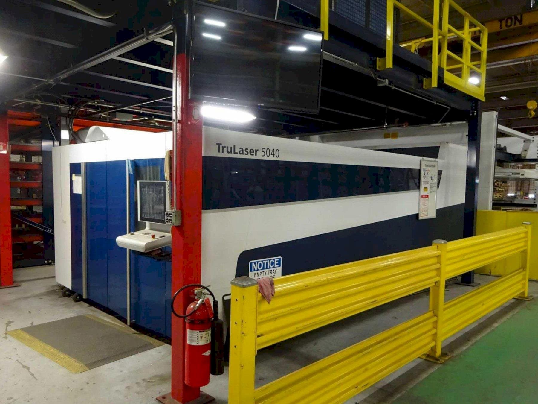 Prikaz  stroja Trumpf TruLaser 5040 Fiber  sprijeda