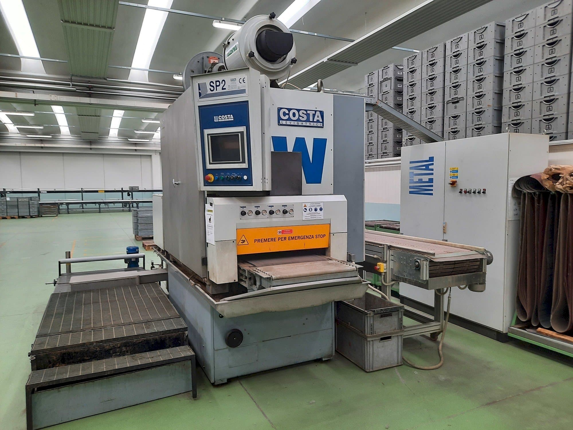 Prikaz  stroja Costa CCCC 600  sprijeda