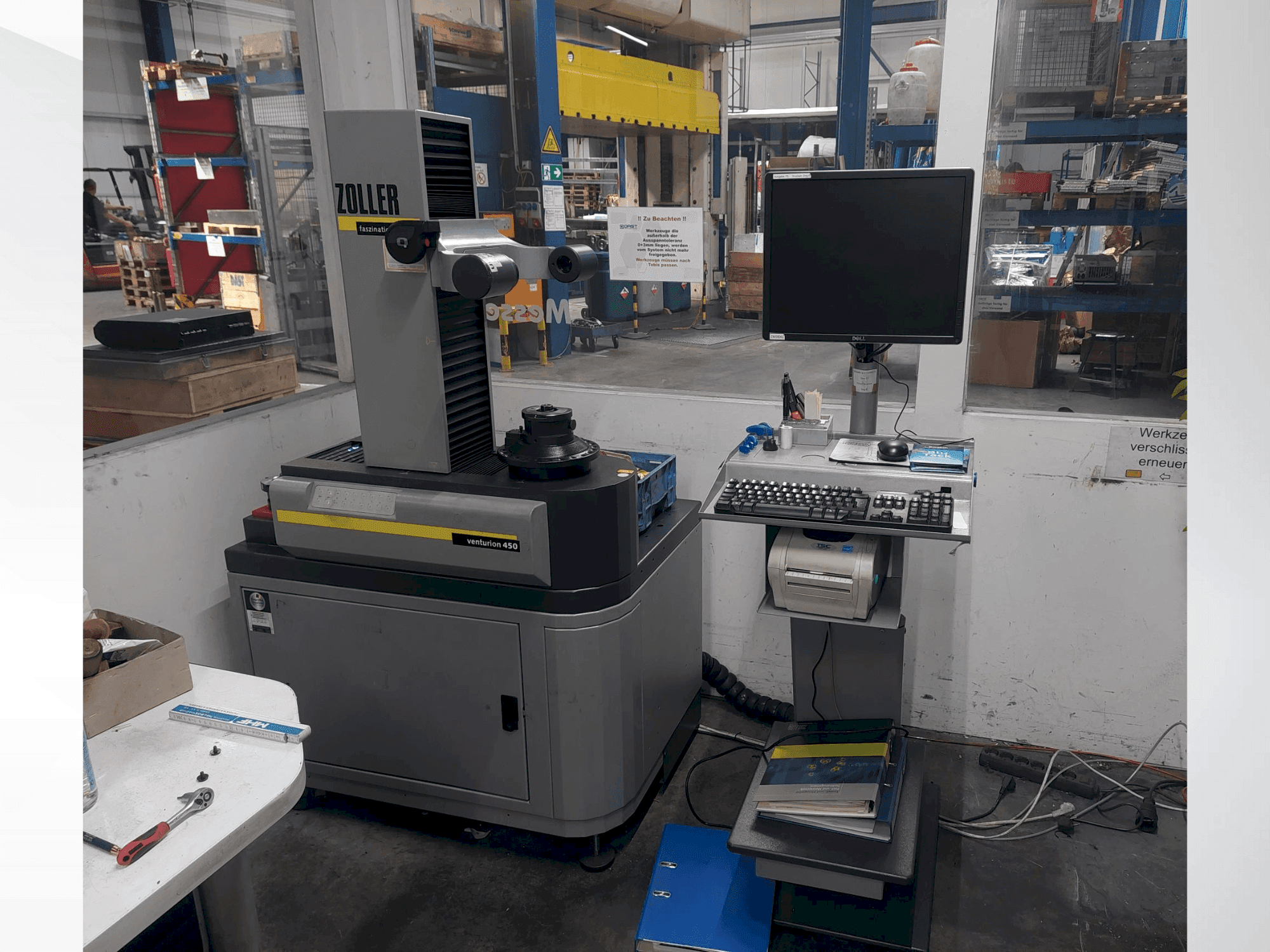 Prikaz stroja Zoller venturion 450 sprijeda