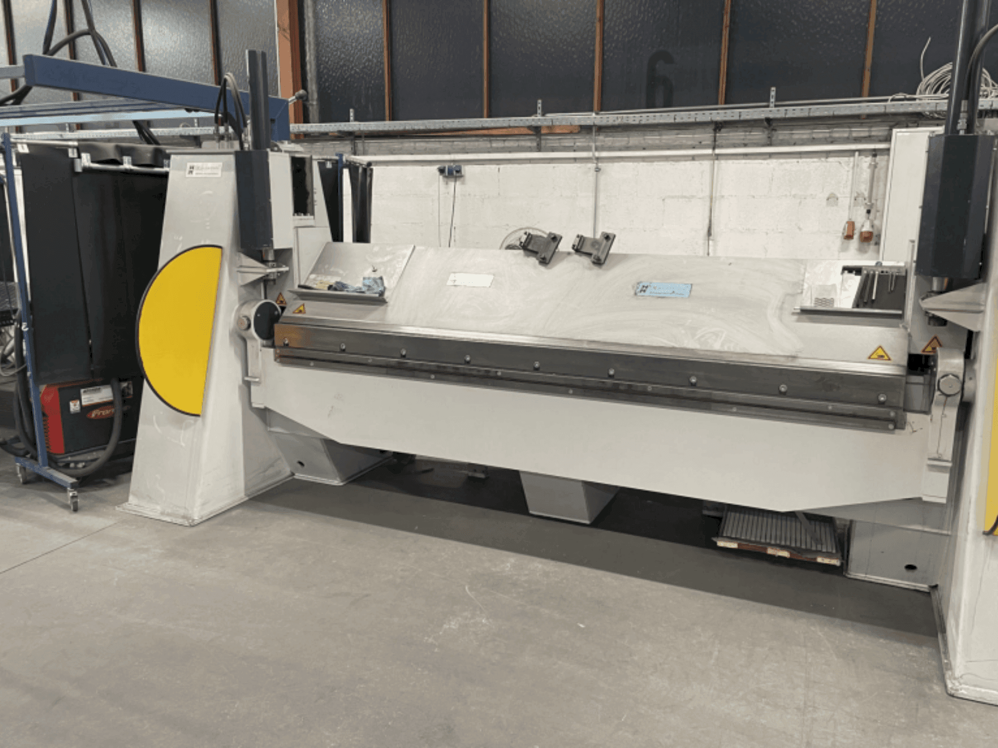 Prikaz stroja DR. HOCHSTRATE SBM 3000/6 (2018) sprijeda