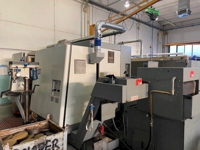 Prikaz  stroja Gildemeister GMX200  sprijeda