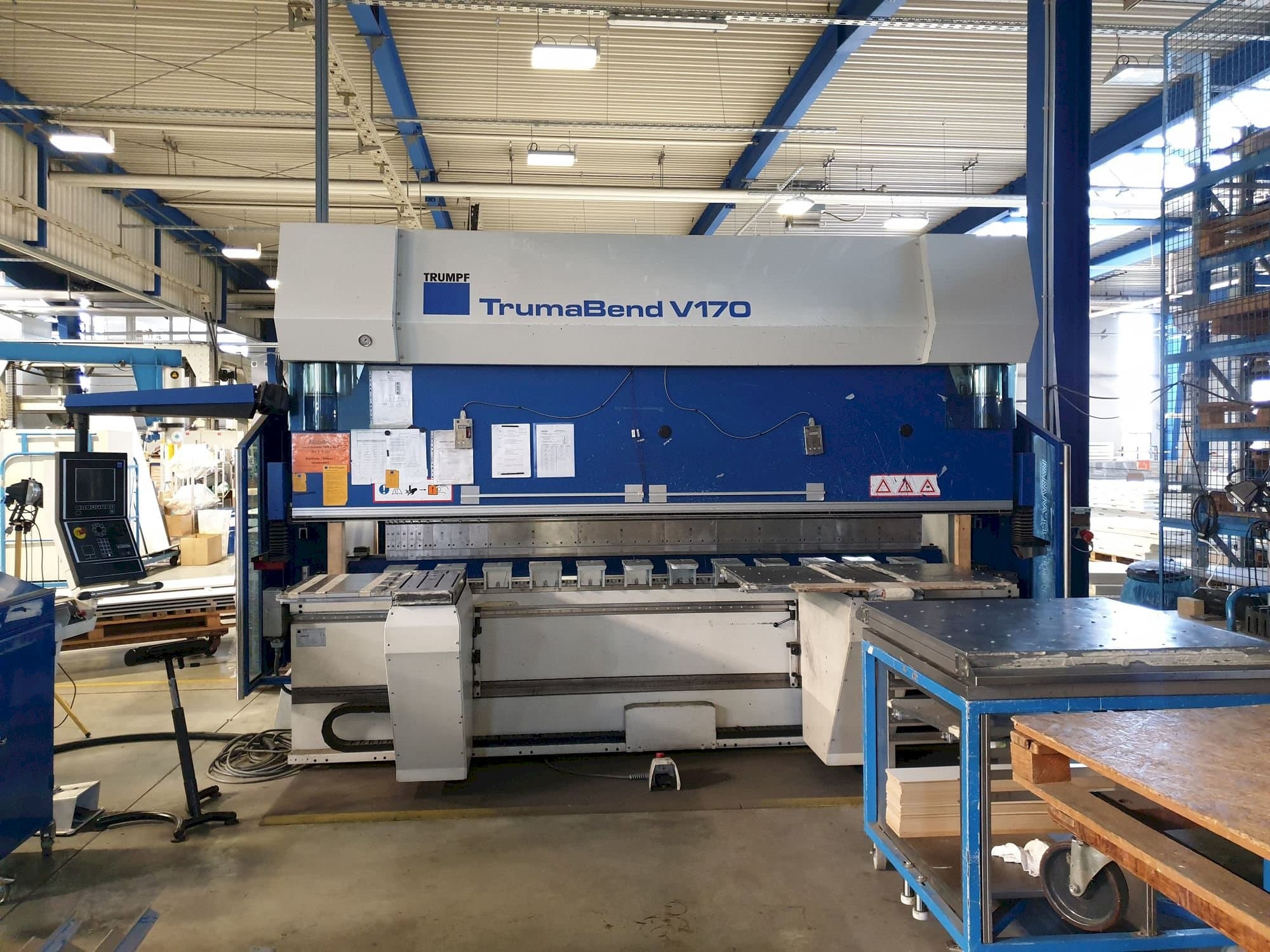 Prikaz stroja Trumpf TrumaBend V170 sprijeda
