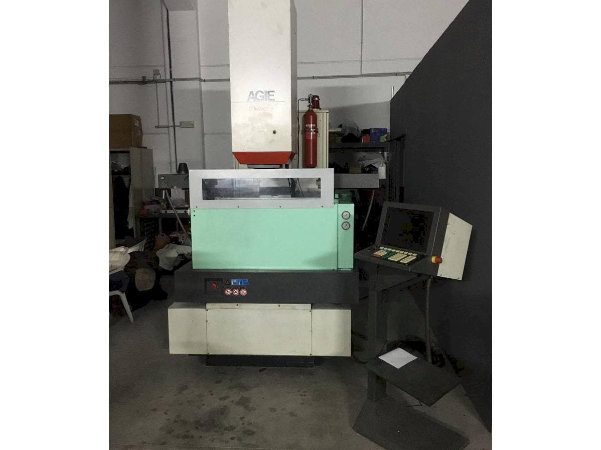 Prikaz stroja AGIE Agietron Compact 3 sprijeda