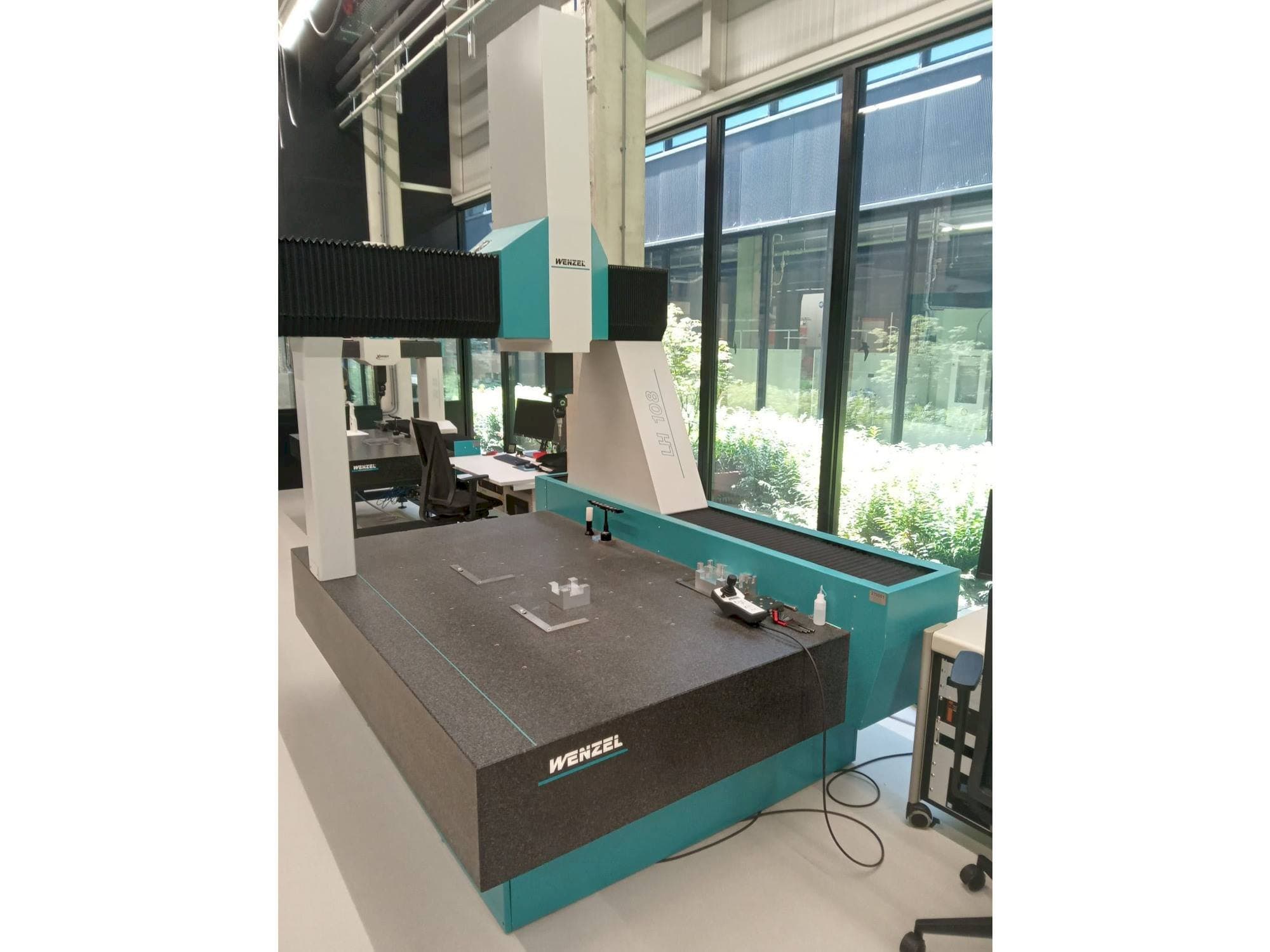 Prikaz stroja Wenzel LH-108 sprijeda