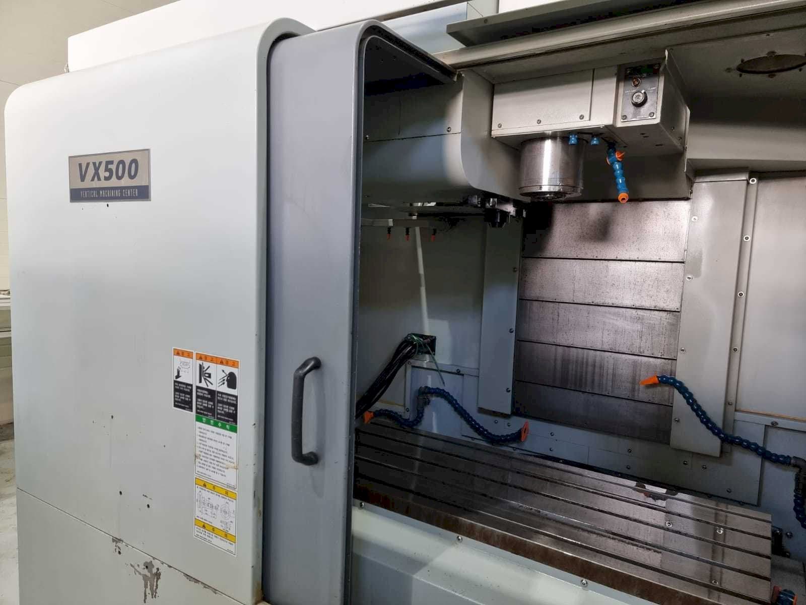 Prikaz stroja Hyundai Wia VX500 sprijeda