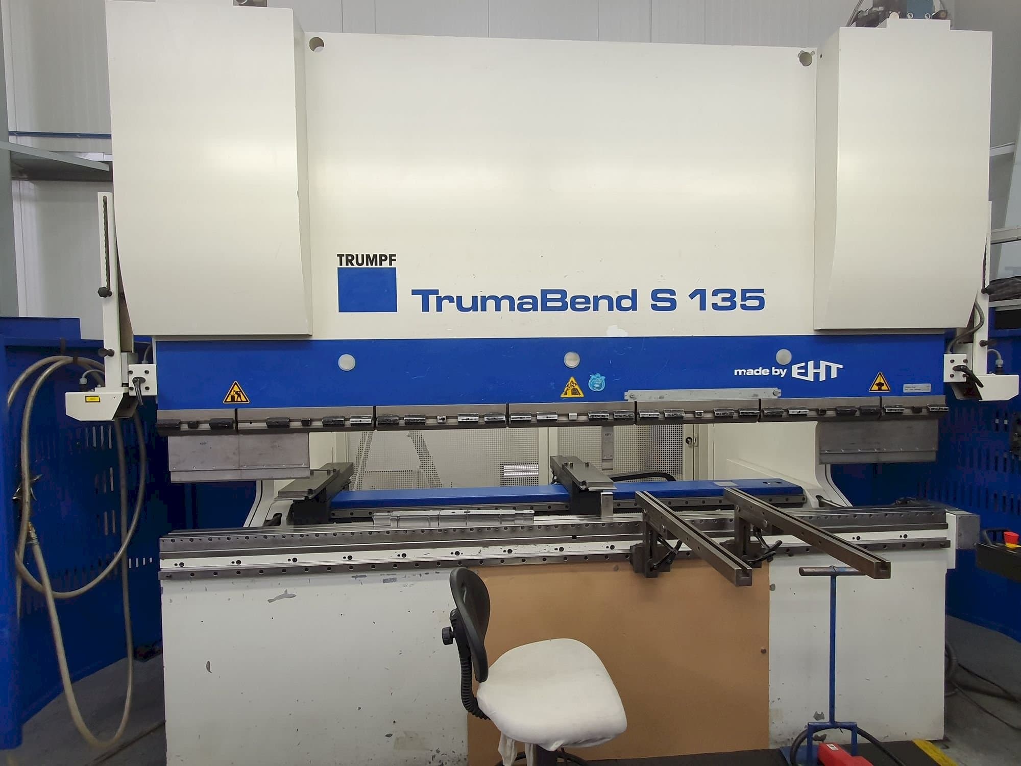 Prikaz  stroja Trumpf TrumaBend S135  sprijeda
