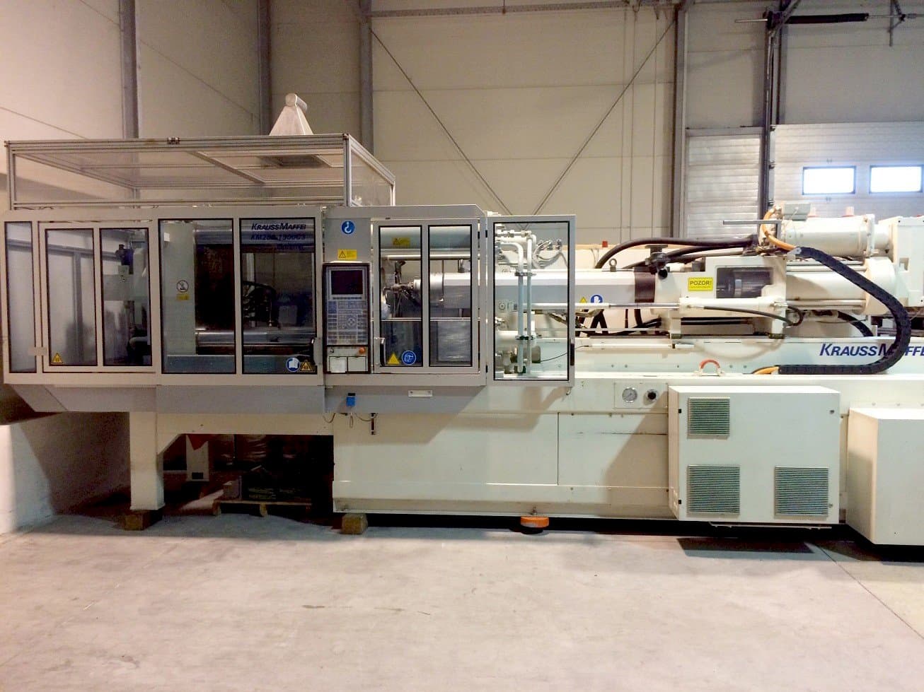 Prikaz stroja Krauss Maffei KM 280-1900 C3 sprijeda