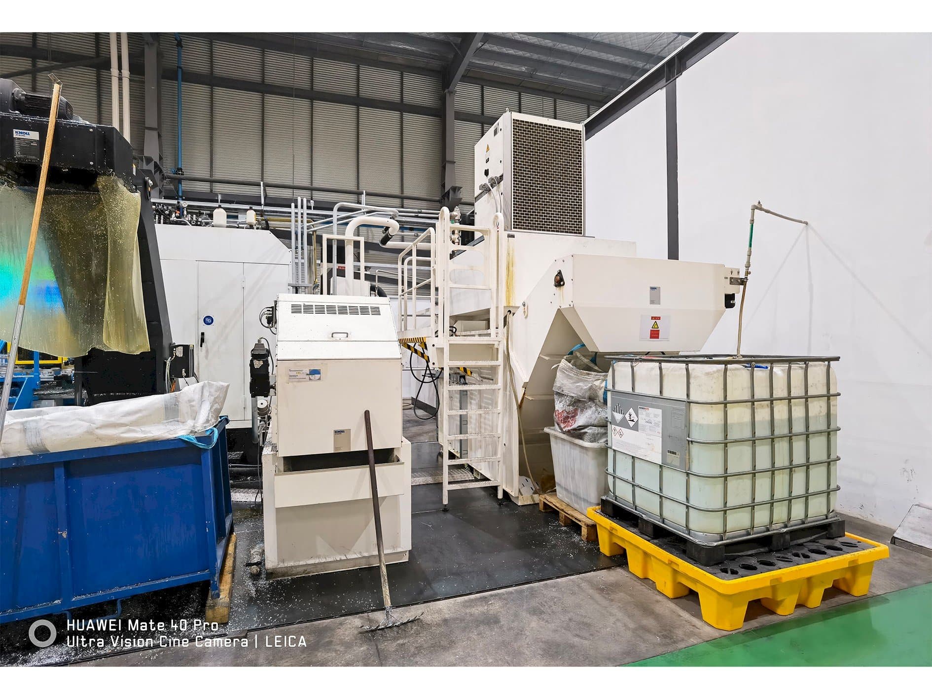 Prikaz  stroja GNUTTI G359  sprijeda