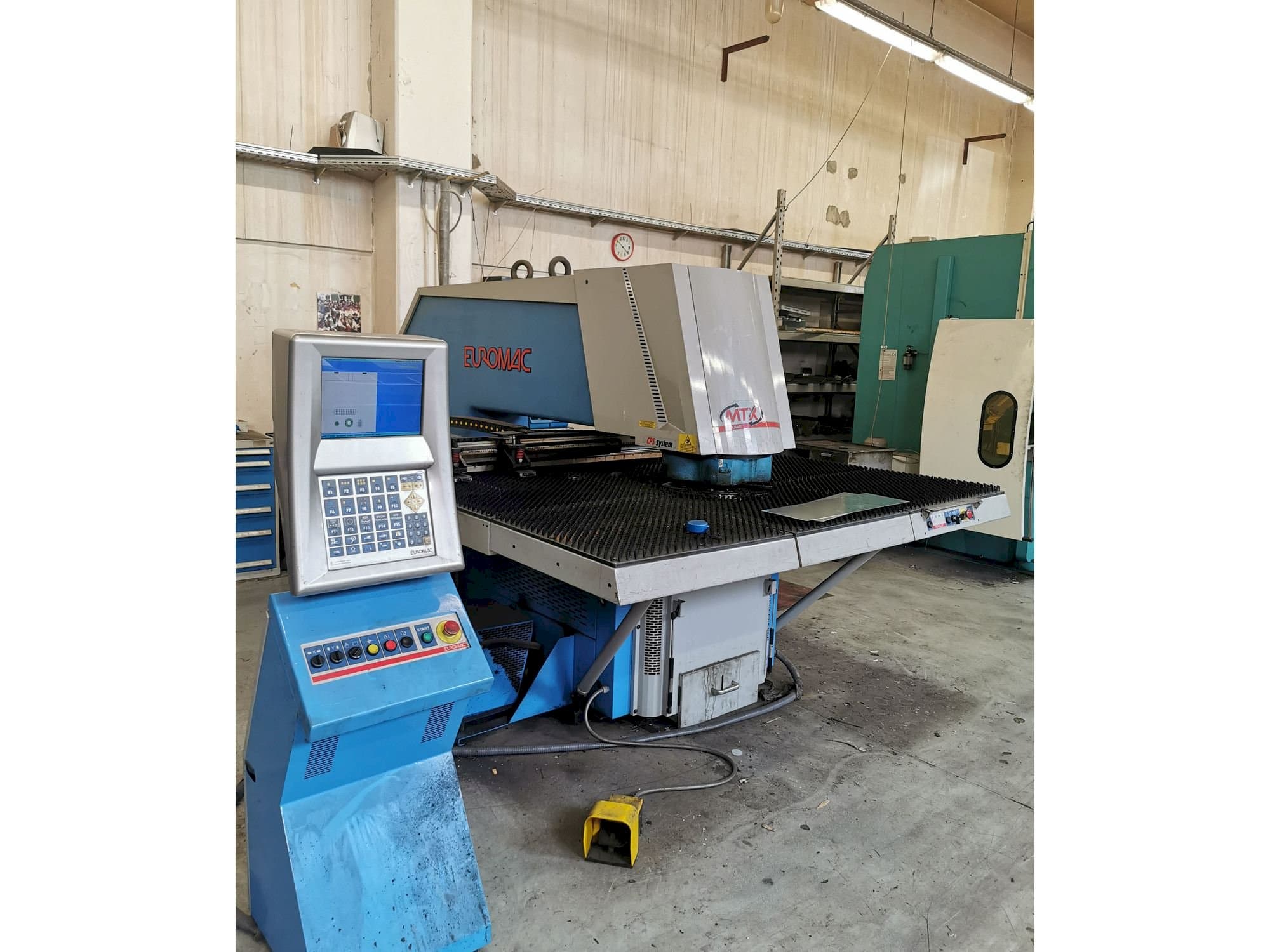 Prikaz lijeve strane stroja Euromac MTX INDEX