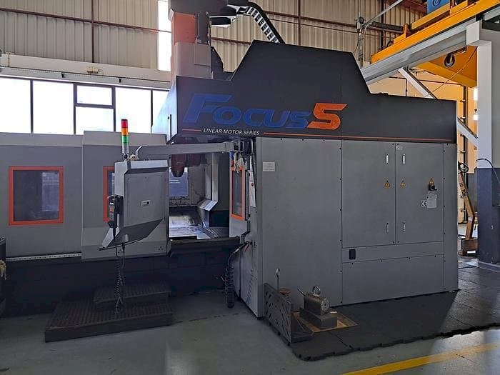 Prikaz stroja KEN Focus5 2022 sprijeda