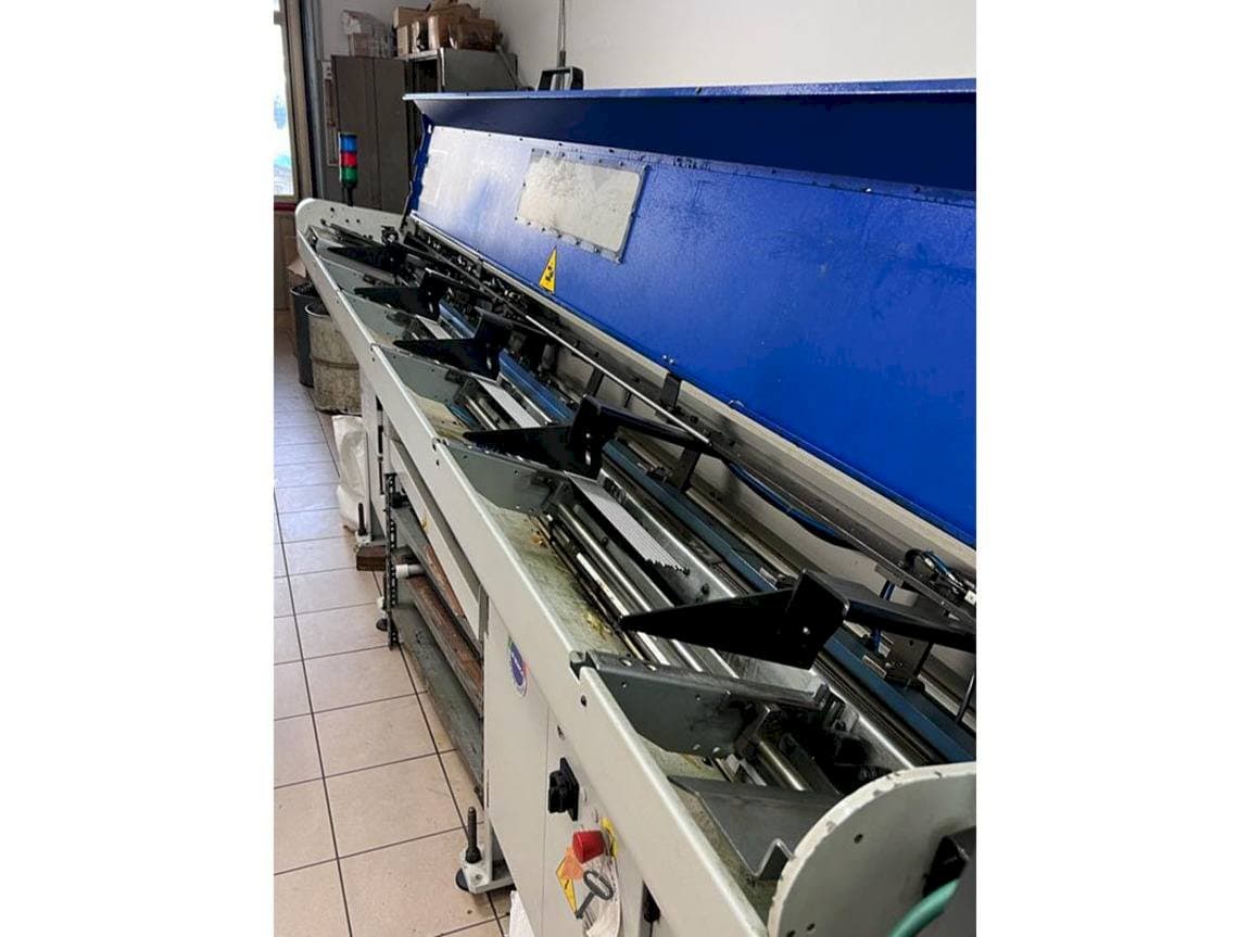 Prikaz desne strane stroja TSUGAMI HS207