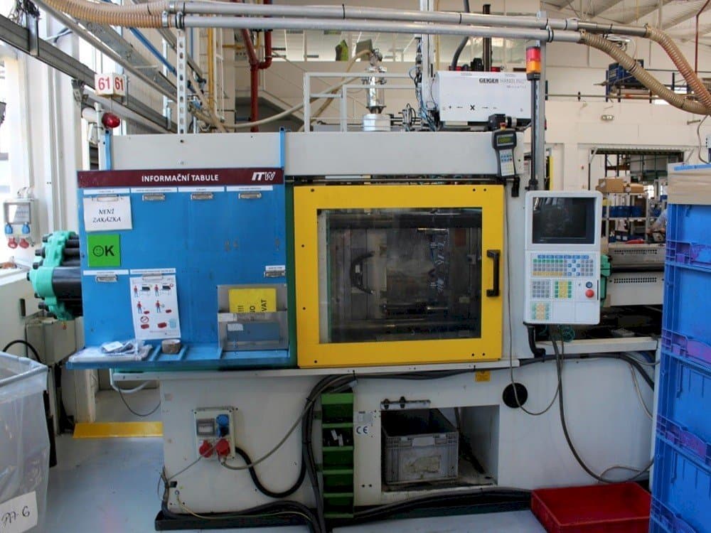 Prikaz stroja Arburg 470 C 1500-800 sprijeda
