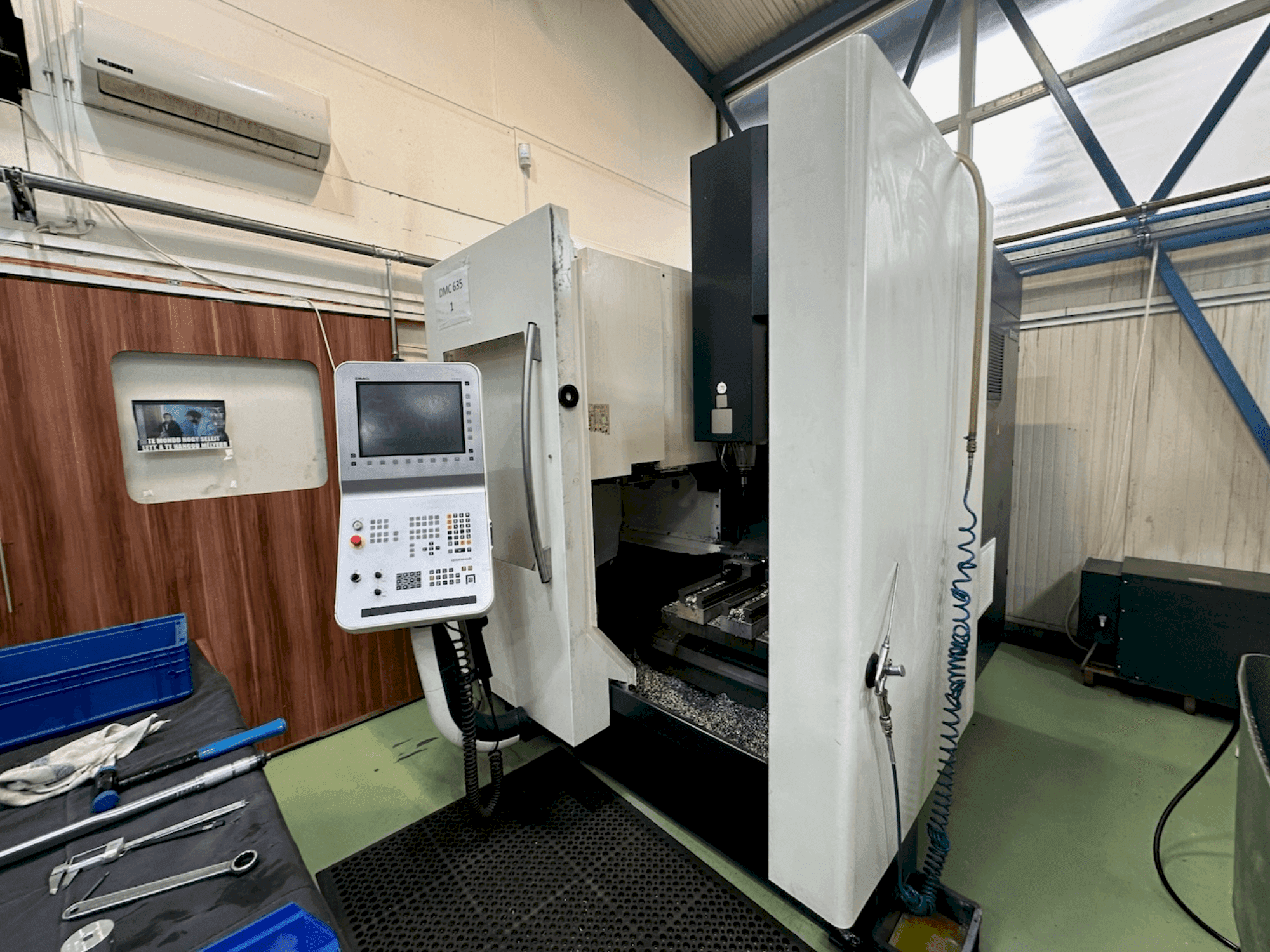 Prikaz stroja DMG MORI DMC 635 V eco sprijeda