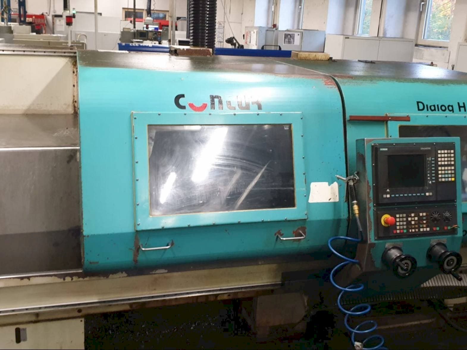 Prikaz stroja Saeilo H560 sprijeda