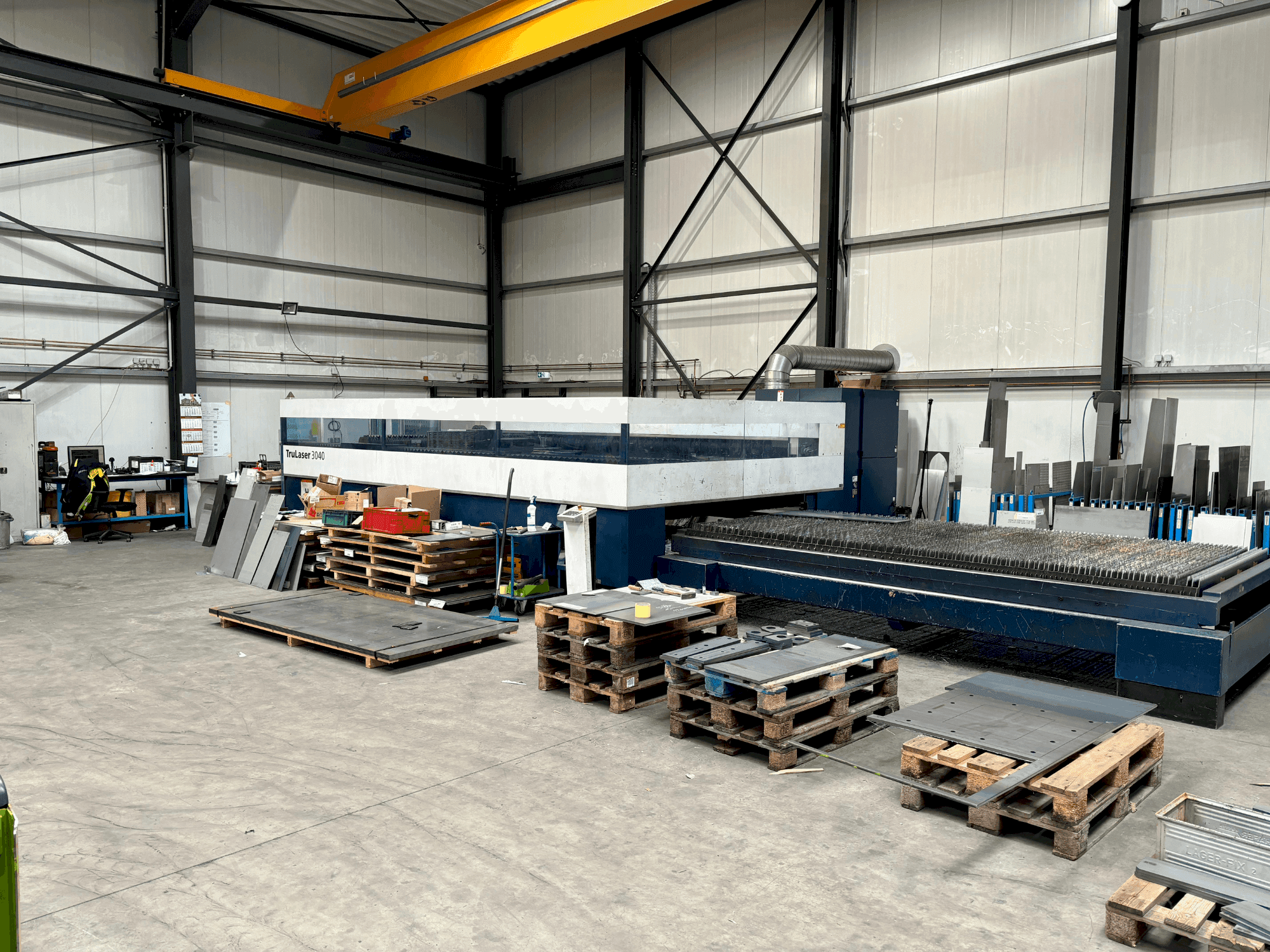Prikaz stroja TRUMPF TruLaser 3040 sprijeda