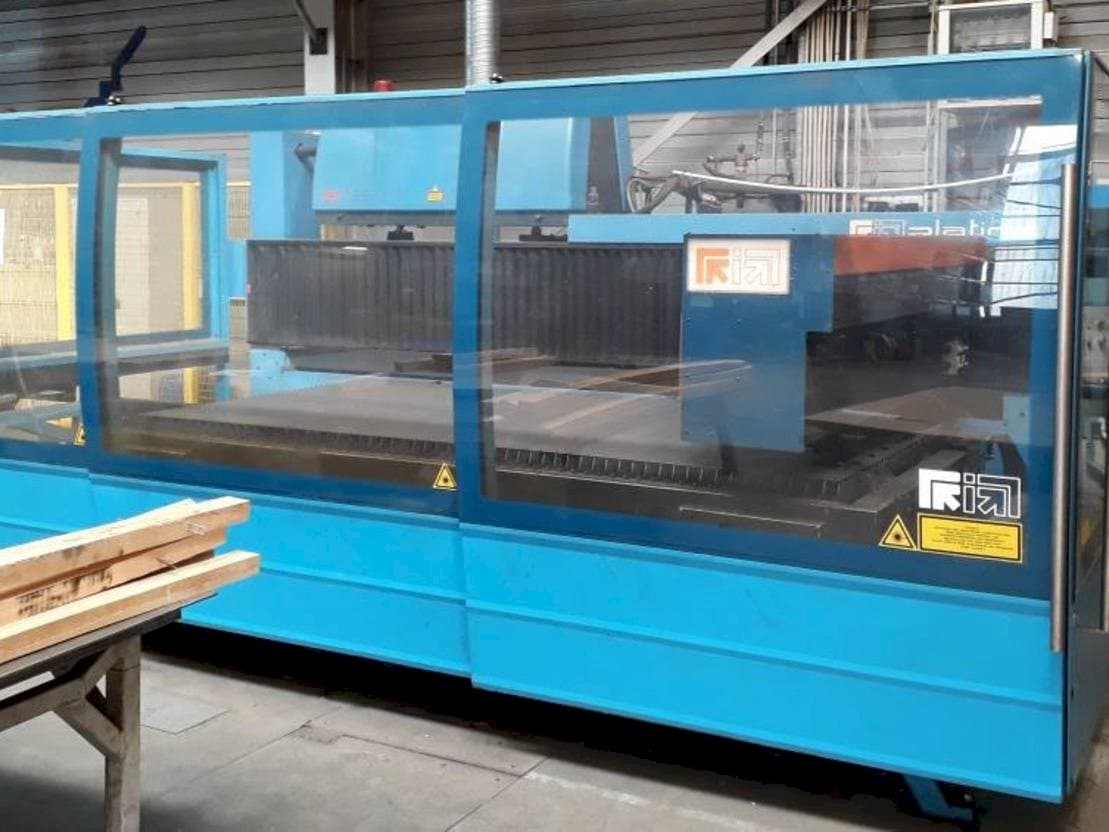 Prikaz stroja Prima Industrie Platino 1530 sprijeda