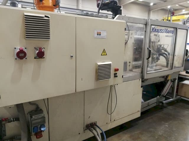 Prikaz stroja Krauss Maffei 80/220 C1 sprijeda