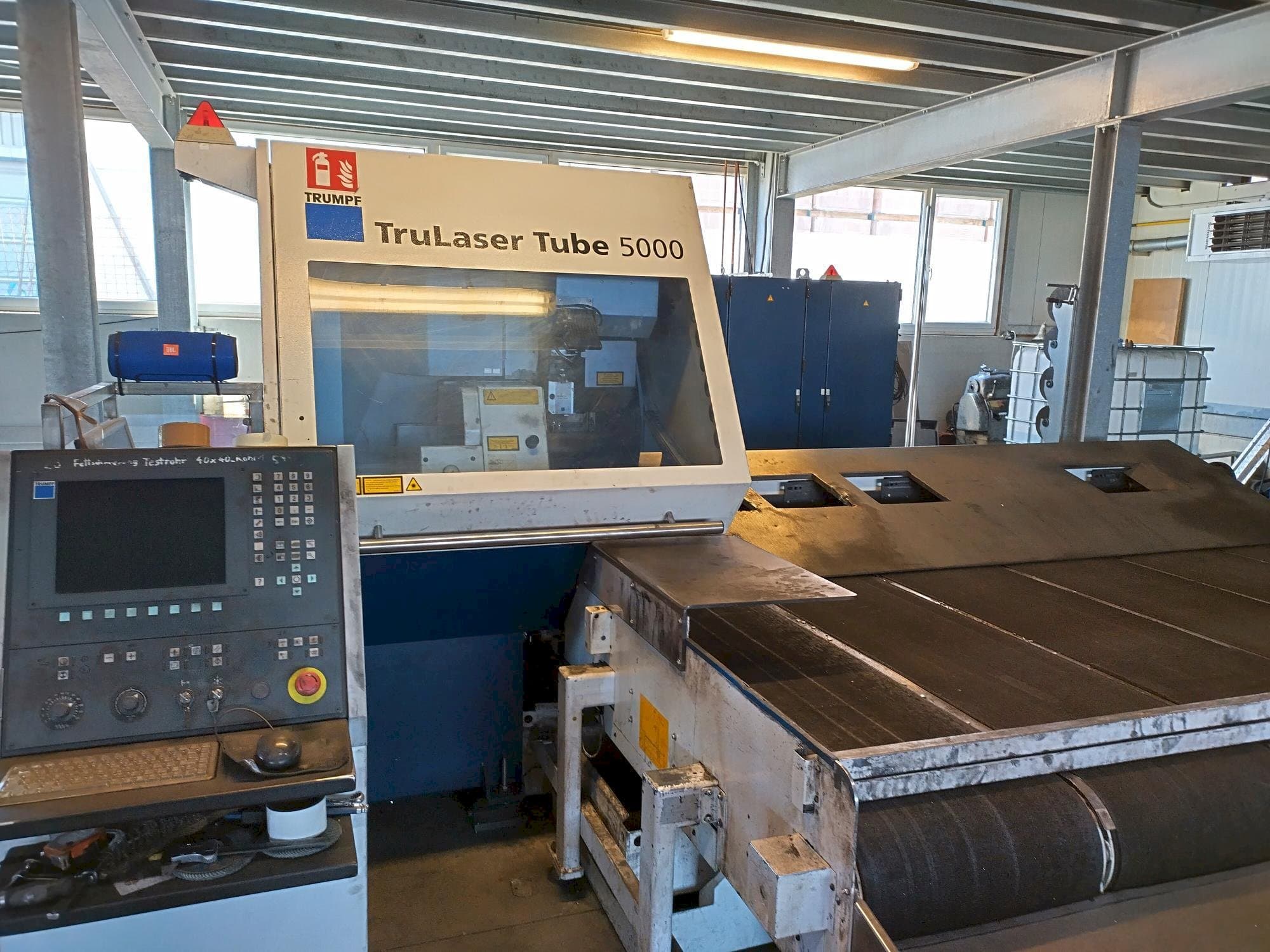 Prikaz stroja Trumpf TruLaser Tube 5000 sprijeda