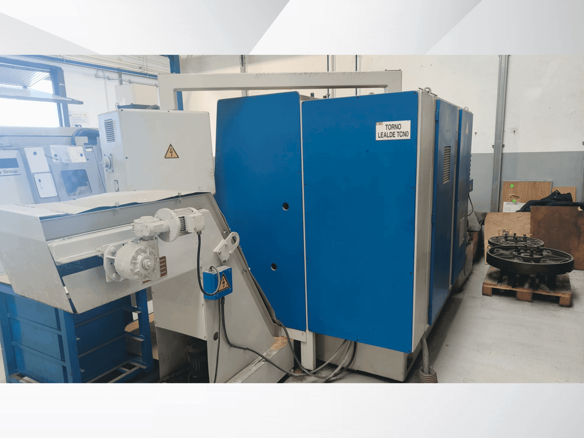 Prikaz stroja Lealde TCN-0 sprijeda