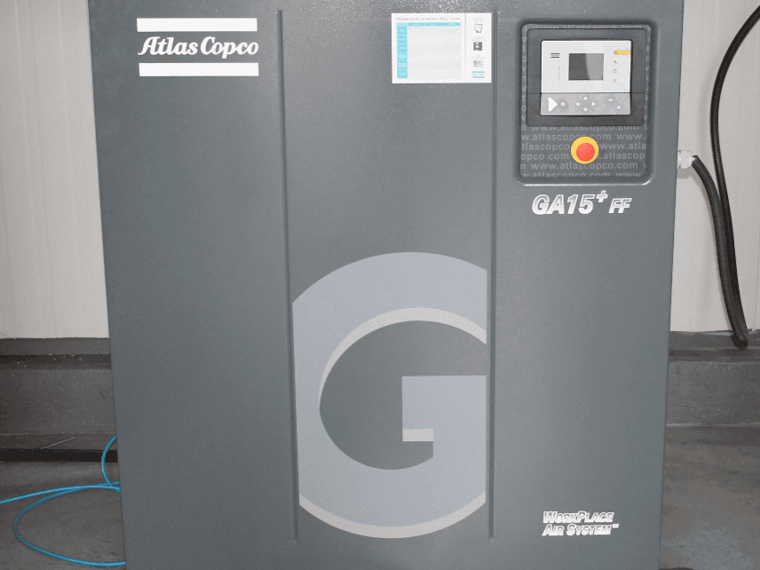 Prikaz  stroja Atlas Copco Ga15 + FF  sprijeda