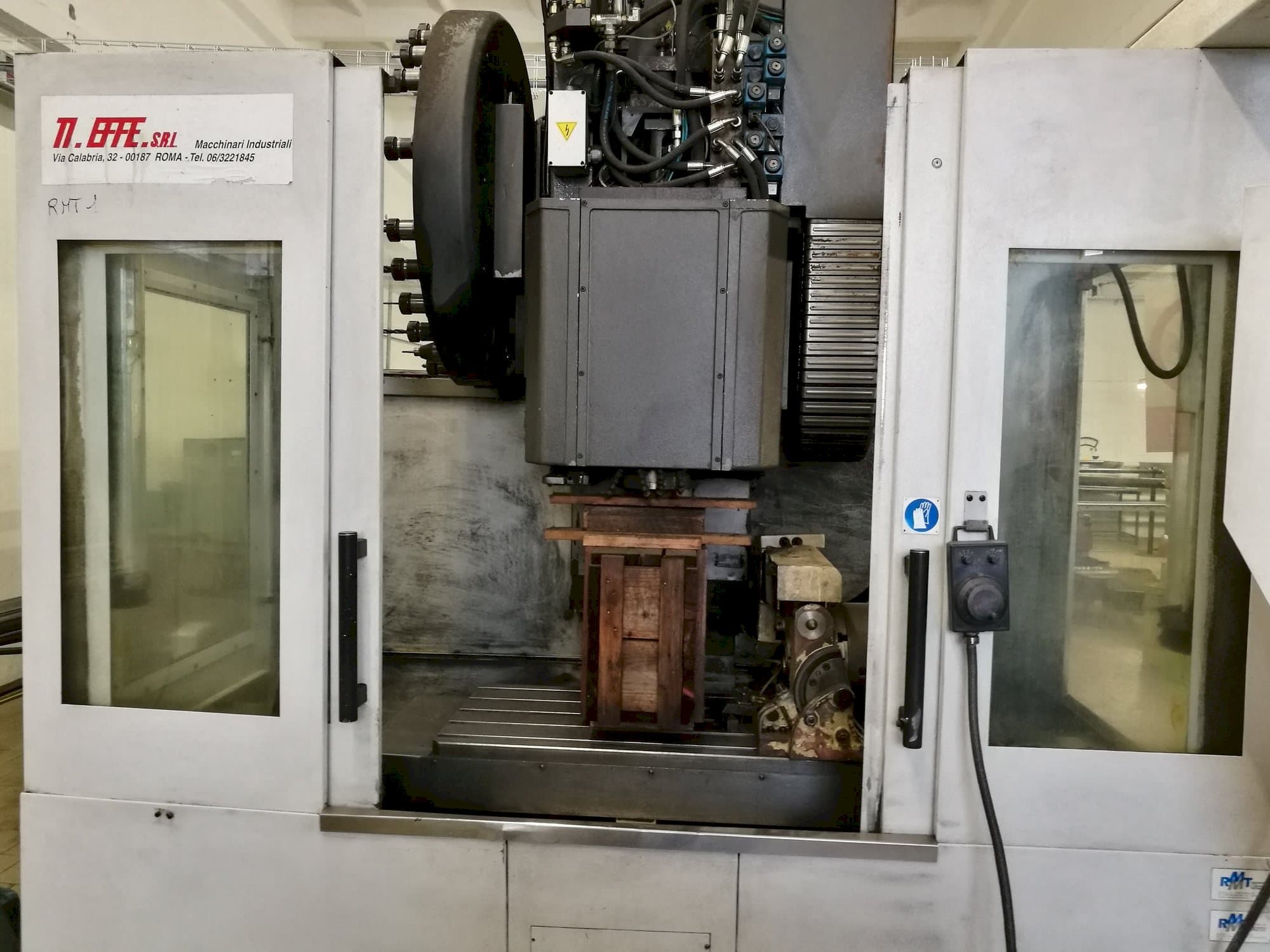 Prikaz stroja RMT Kompakt 8 sprijeda