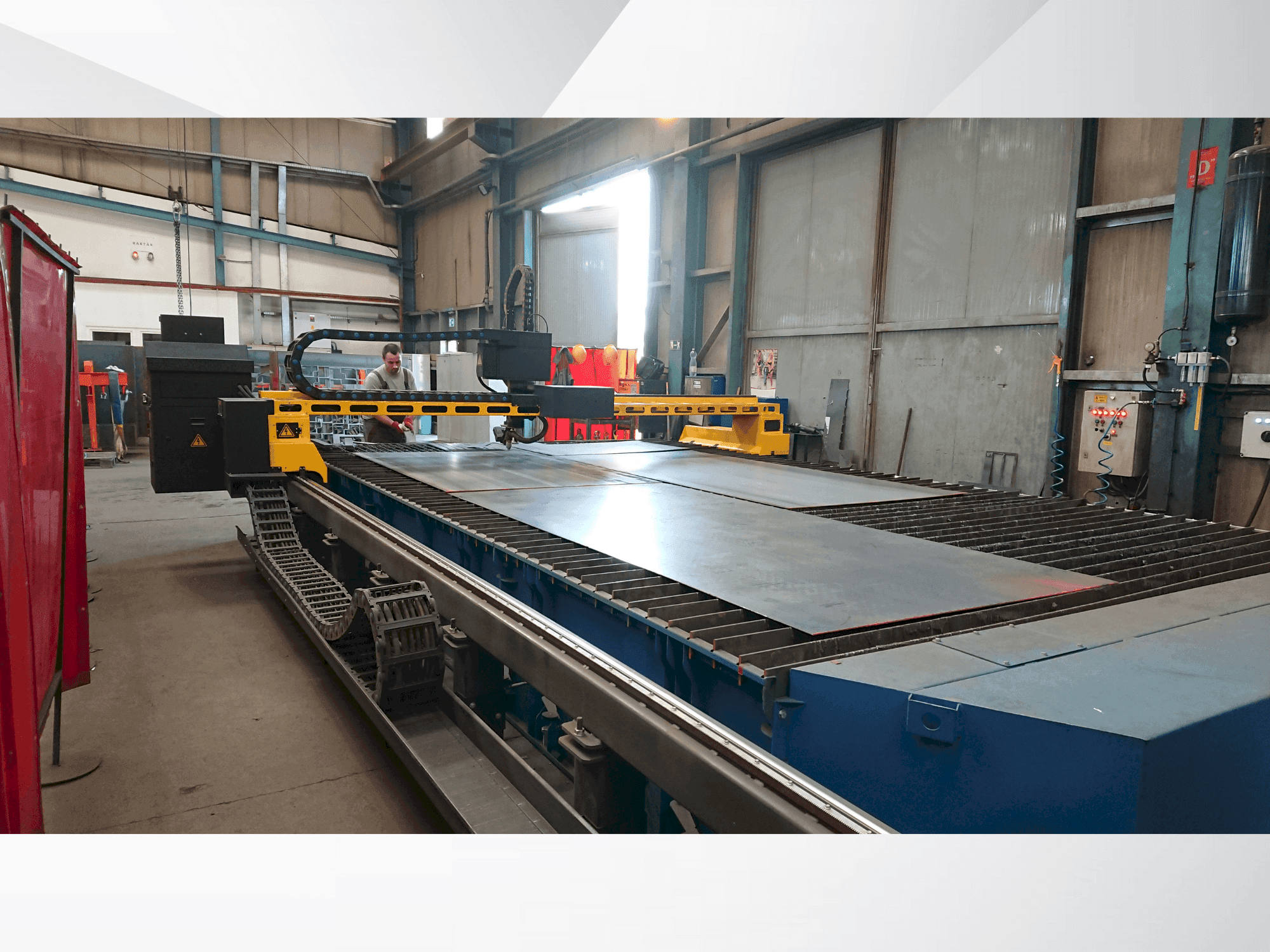 Prikaz stroja AJAN PP 260 A-5T sprijeda