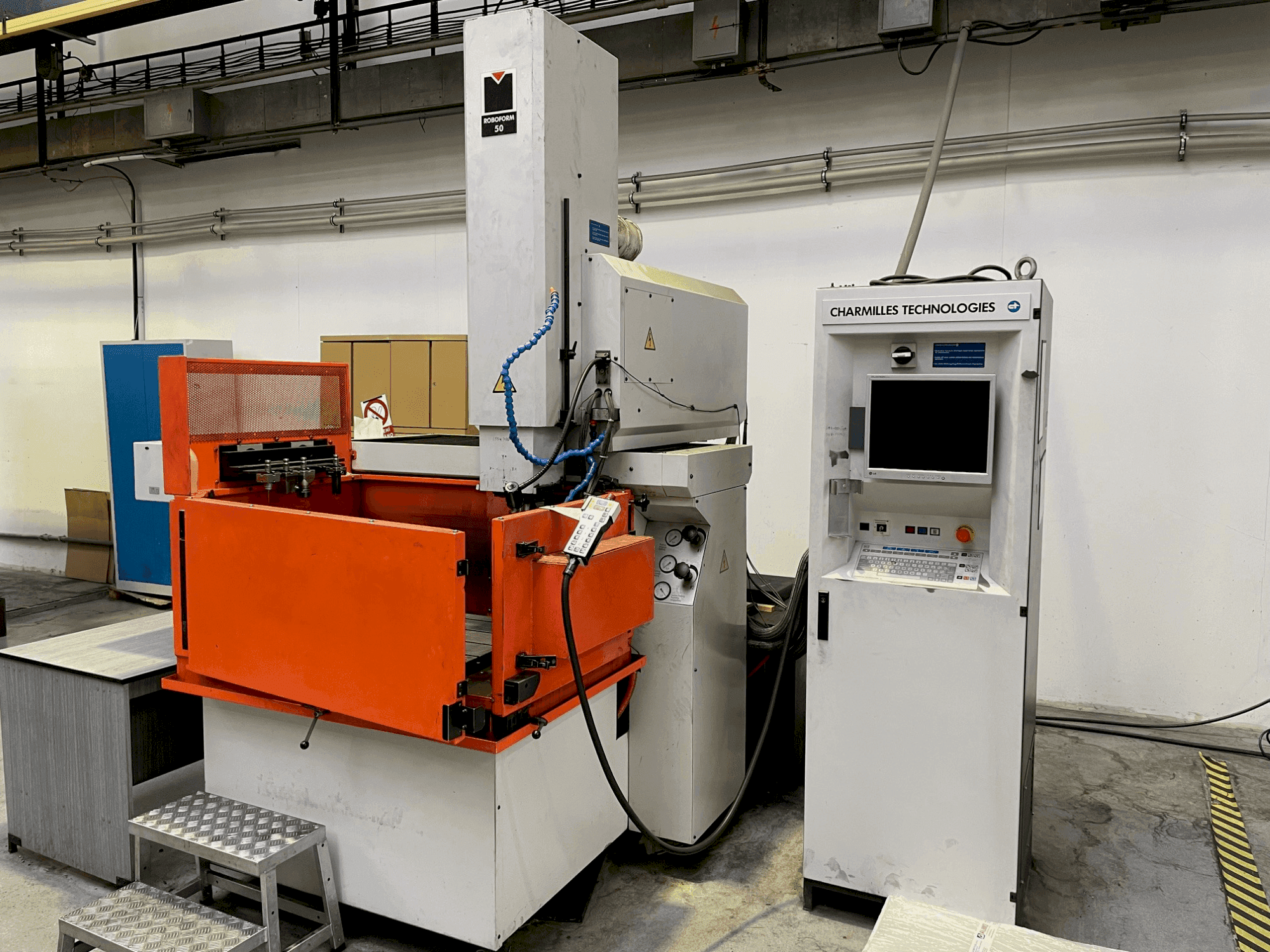 Prikaz  stroja CHARMILLES Roboform 50  sprijeda