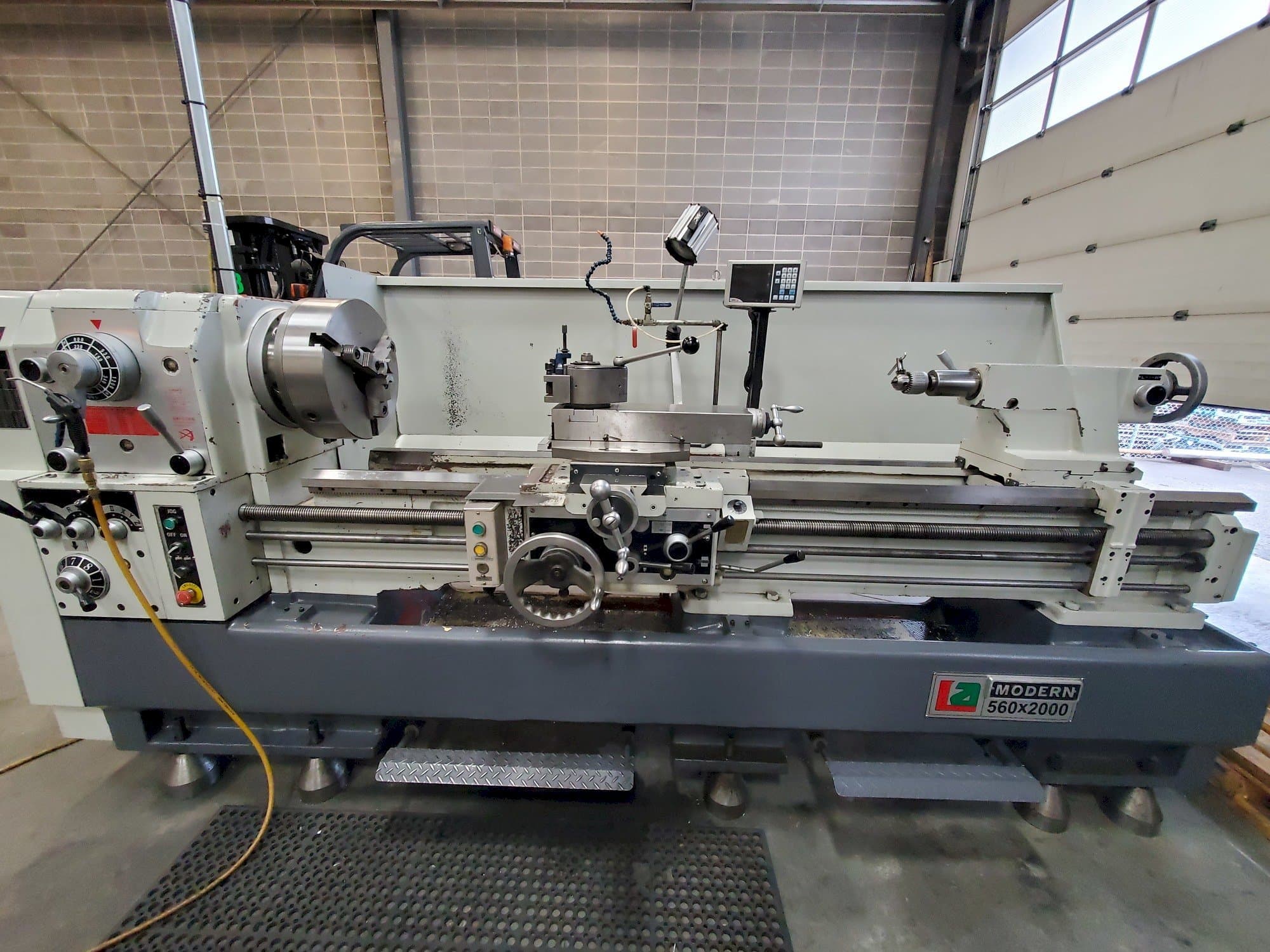 Prikaz  stroja Modern 560X2000  sprijeda