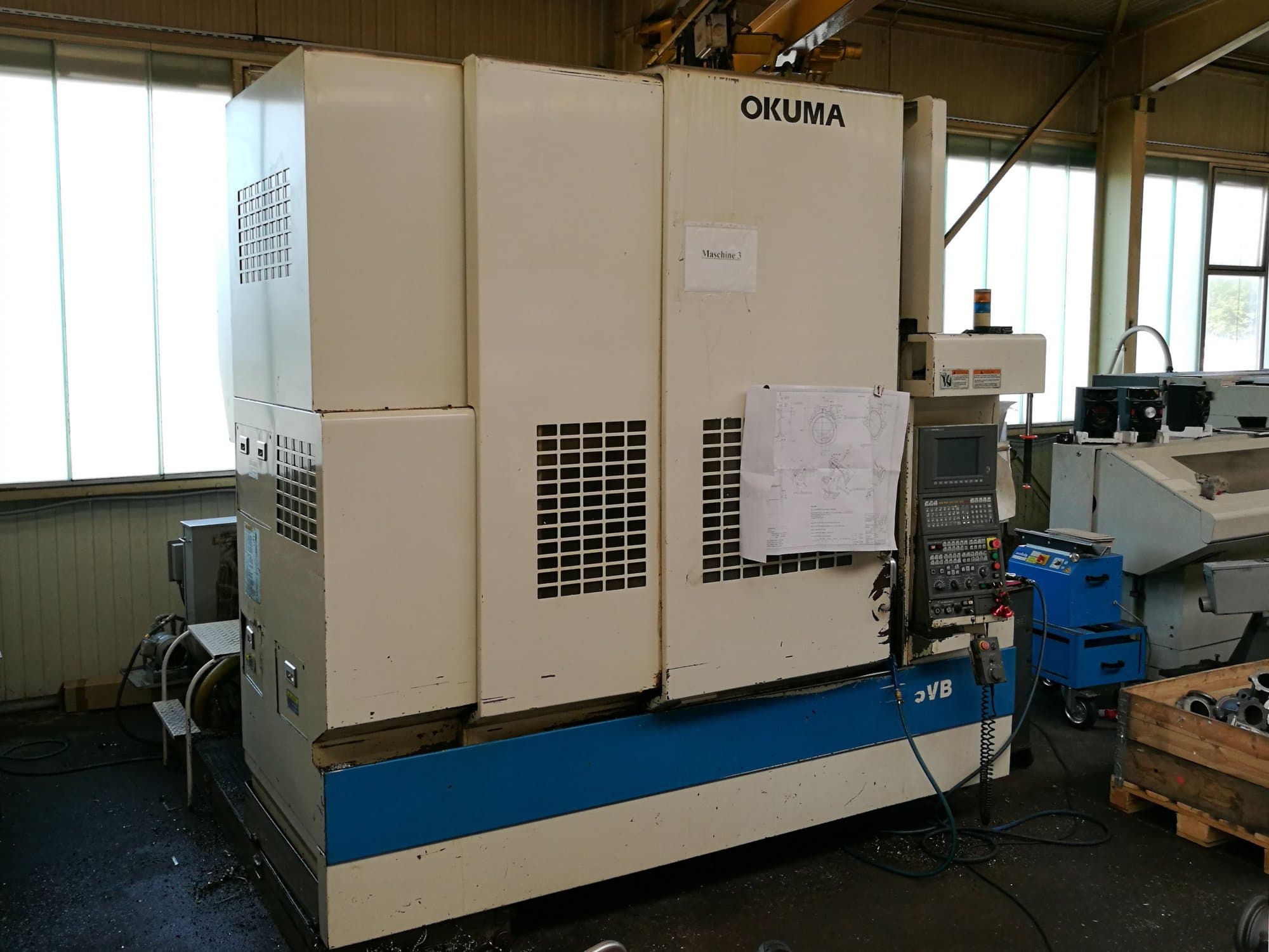 Prikaz stroja Okuma MX55 VB sprijeda