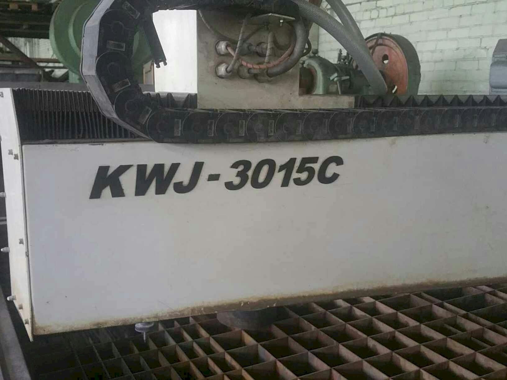 Prikaz  stroja Kenner KWJ 3020 C KMT Streamline SL-V 30  sprijeda
