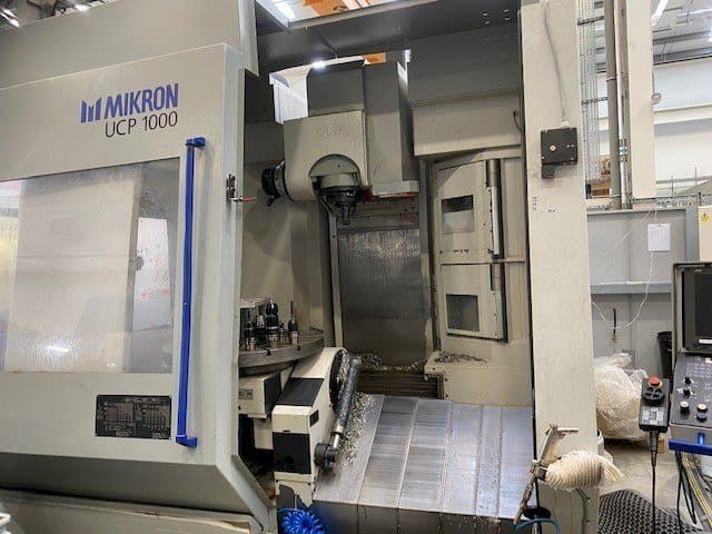 Prikaz stroja MIKRON UCP 1000 sprijeda