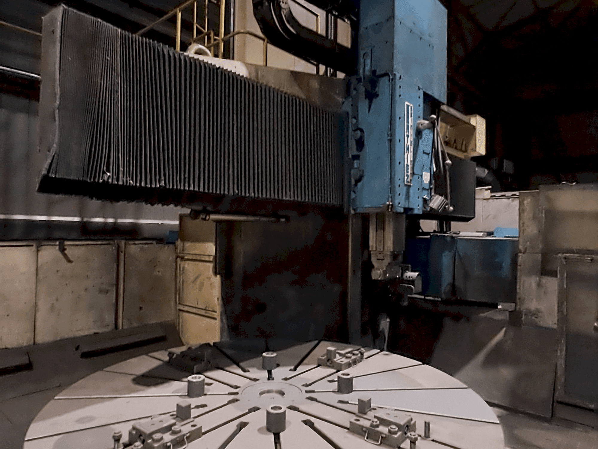 Prikaz  stroja Berthiez TMM 200 (1980)  sprijeda