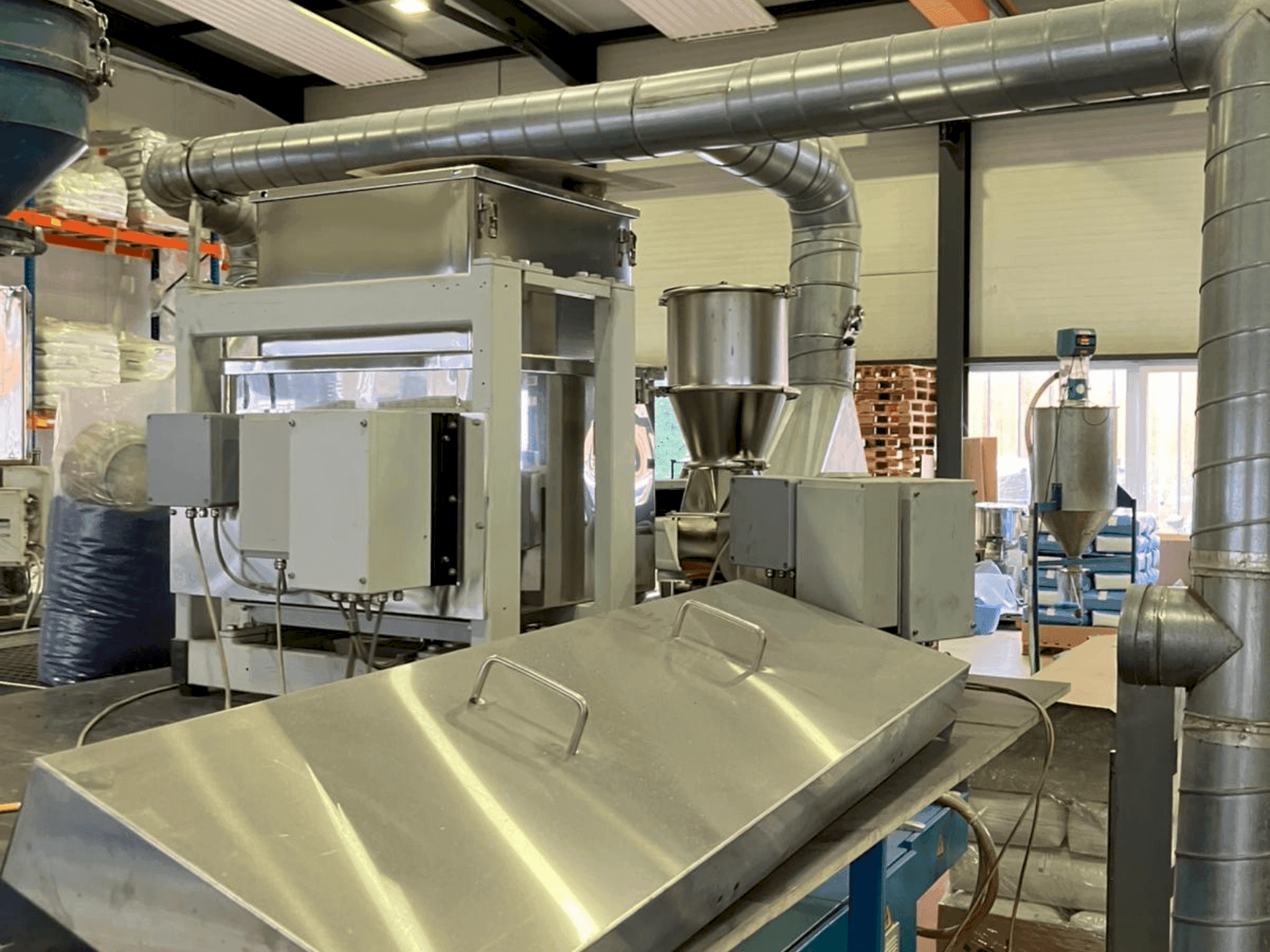 Prikaz stroja COPERION STS35 sprijeda