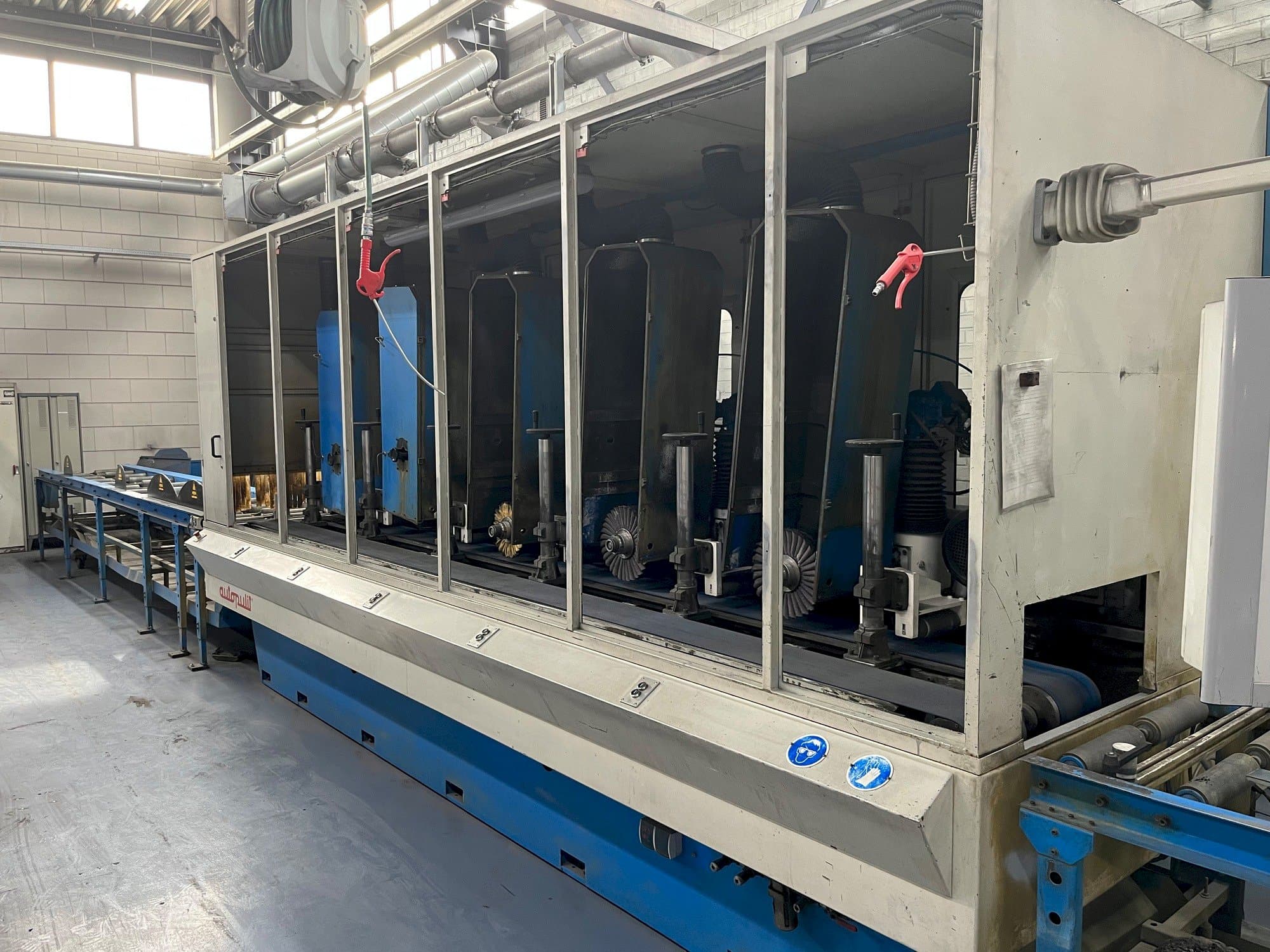 Prikaz stroja Autopulit E4R-200/5UP sprijeda