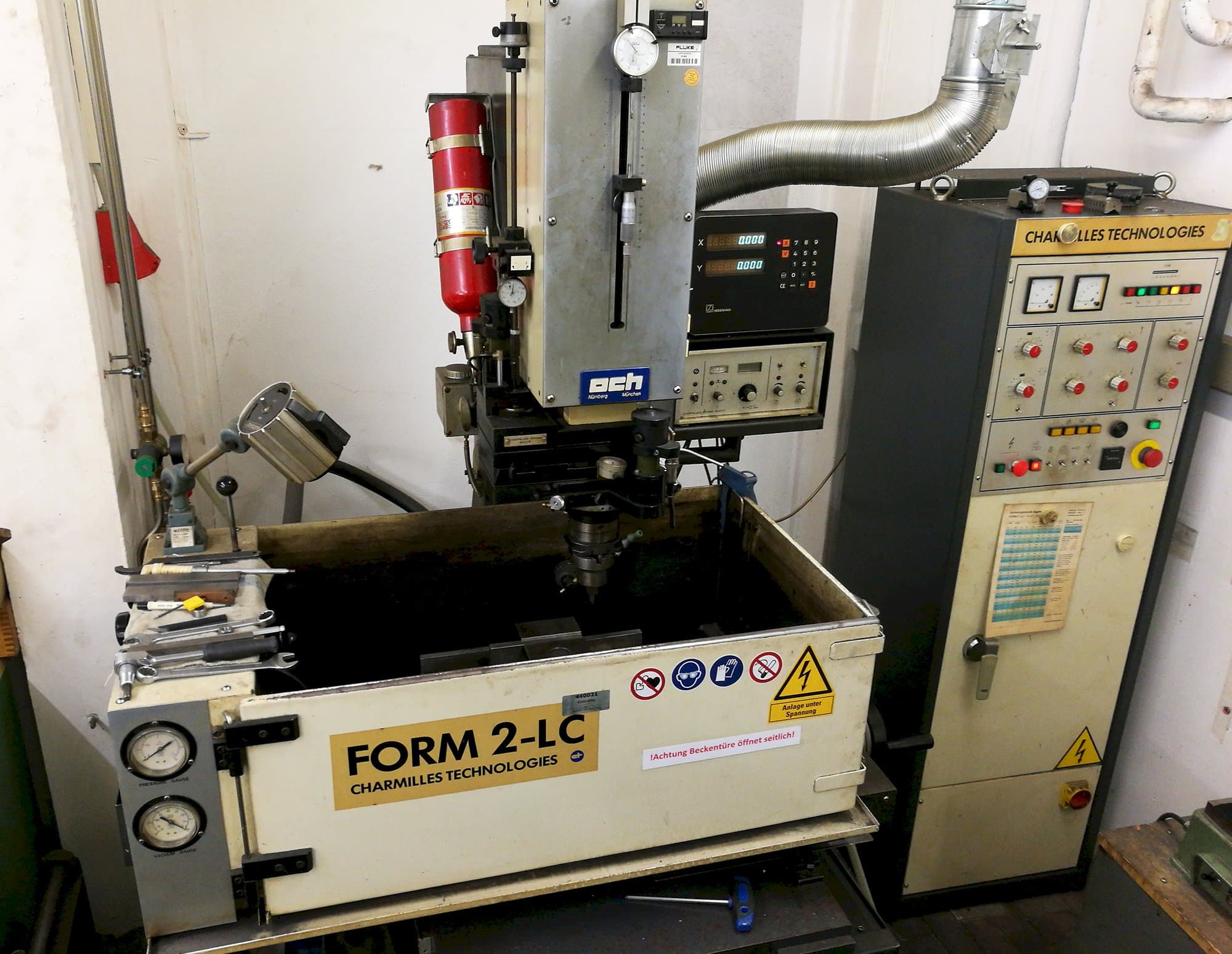 Prikaz stroja CHARMILLES Form 2-LC sprijeda