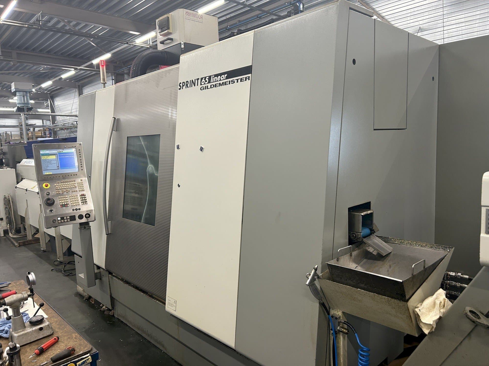Prikaz stroja Gildemeister Sprint 65 linear sprijeda