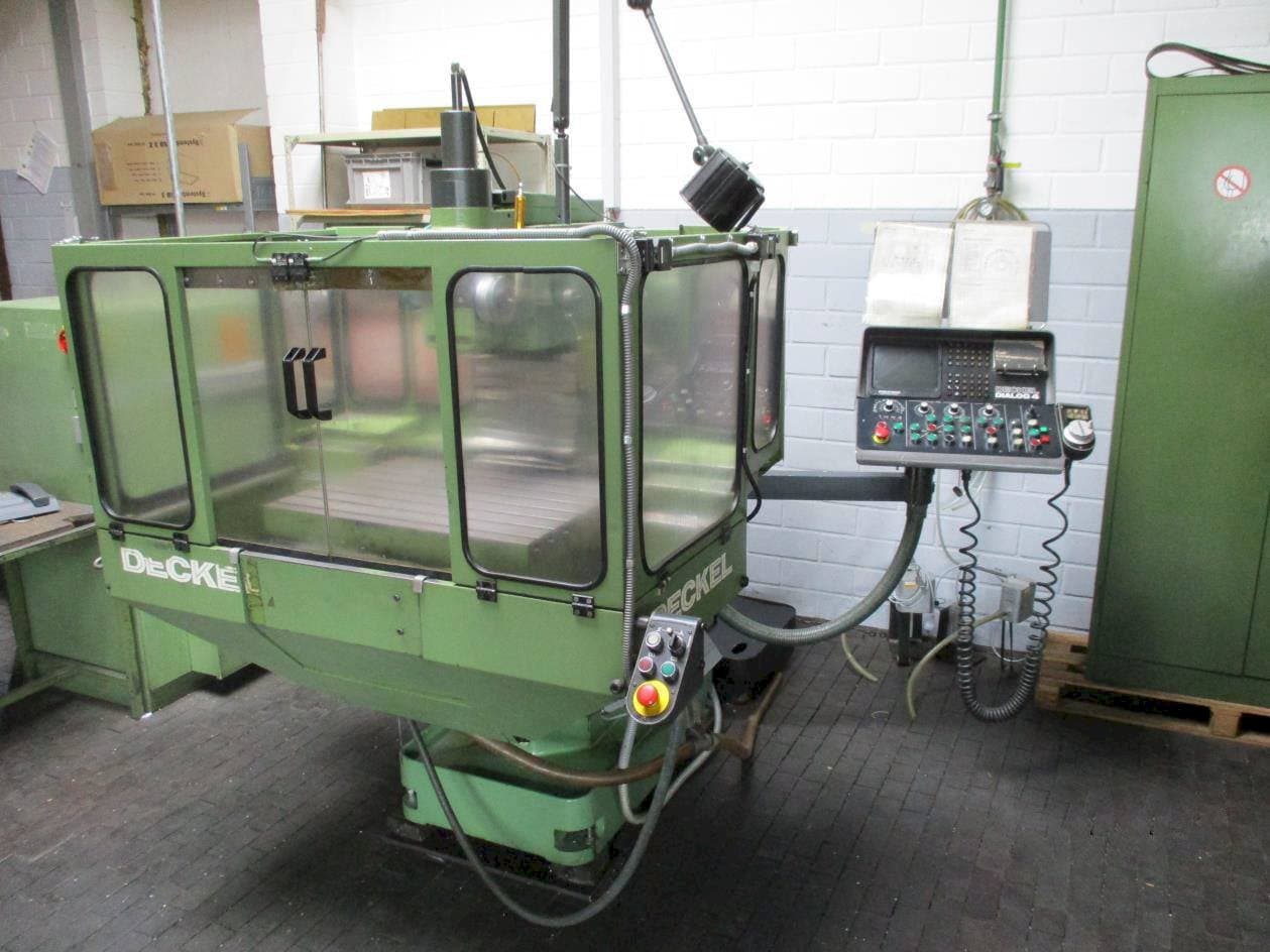 Prikaz stroja DECKEL FP 3NC sprijeda